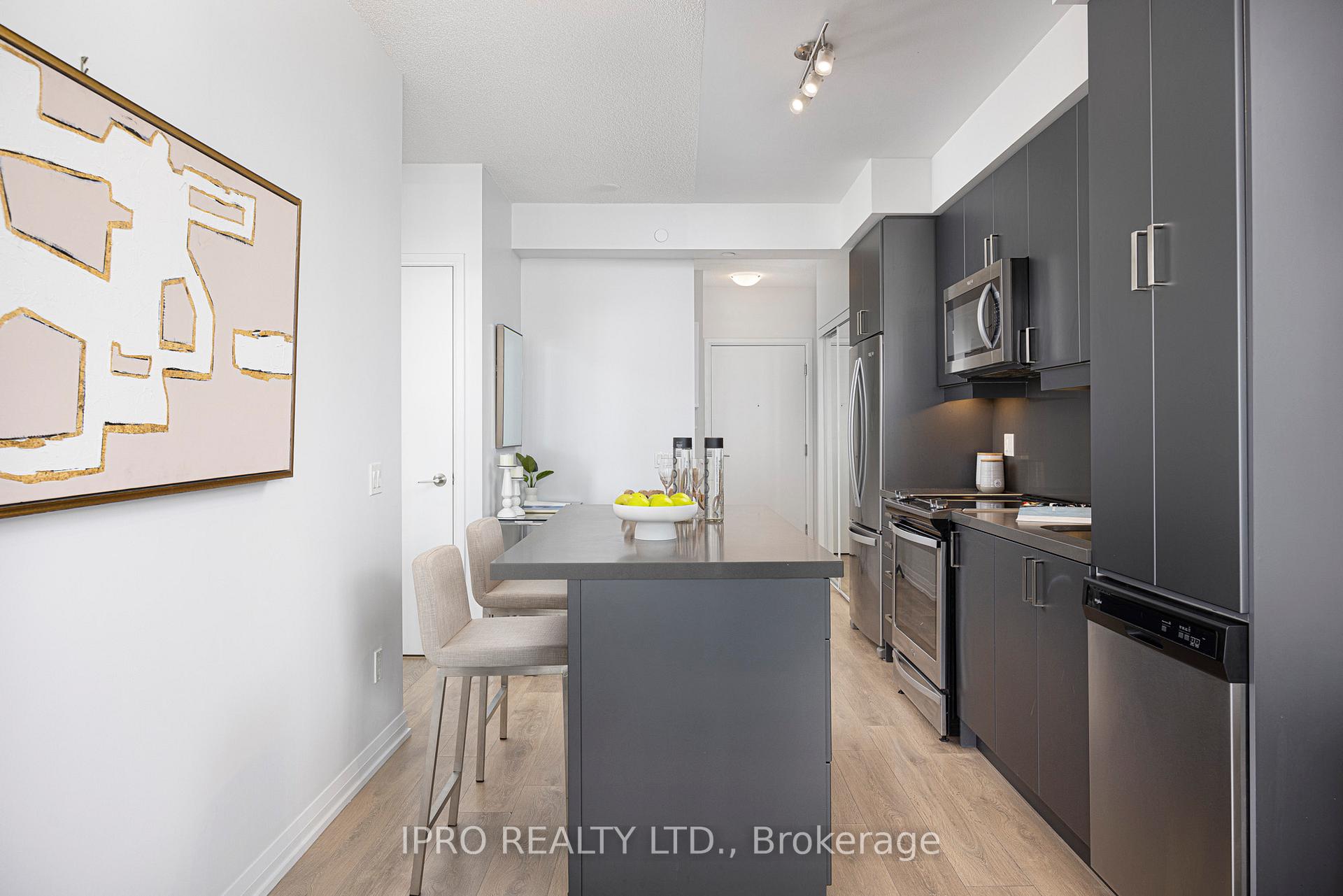 Photo 32 of Unit 809, 7895 Jane Street, Vaughan, Concord — HOMEH