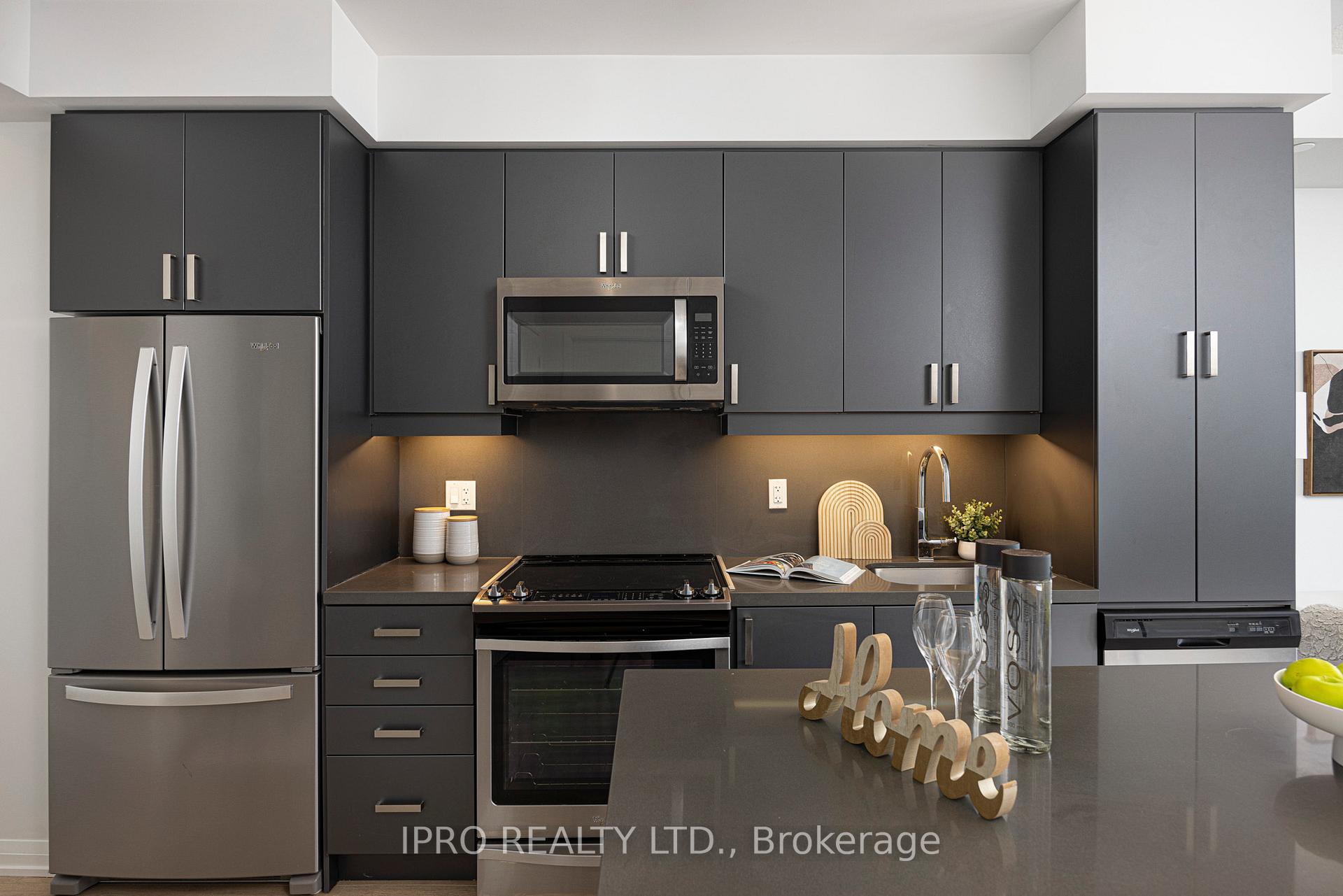 Photo 10 of Unit 809, 7895 Jane Street, Vaughan, Concord — HOMEH