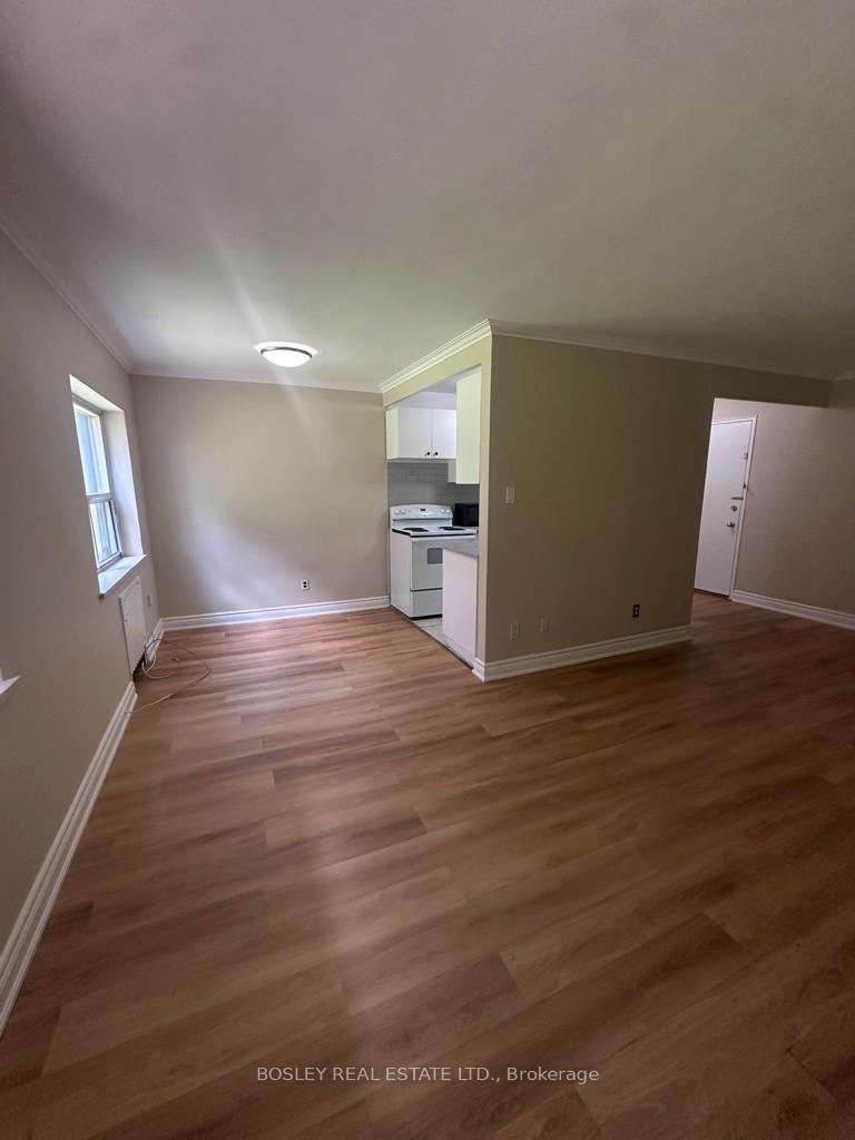 Photo 4 of Unit 101, 970 Eglinton Avenue E, Toronto, Leaside — HOMEH