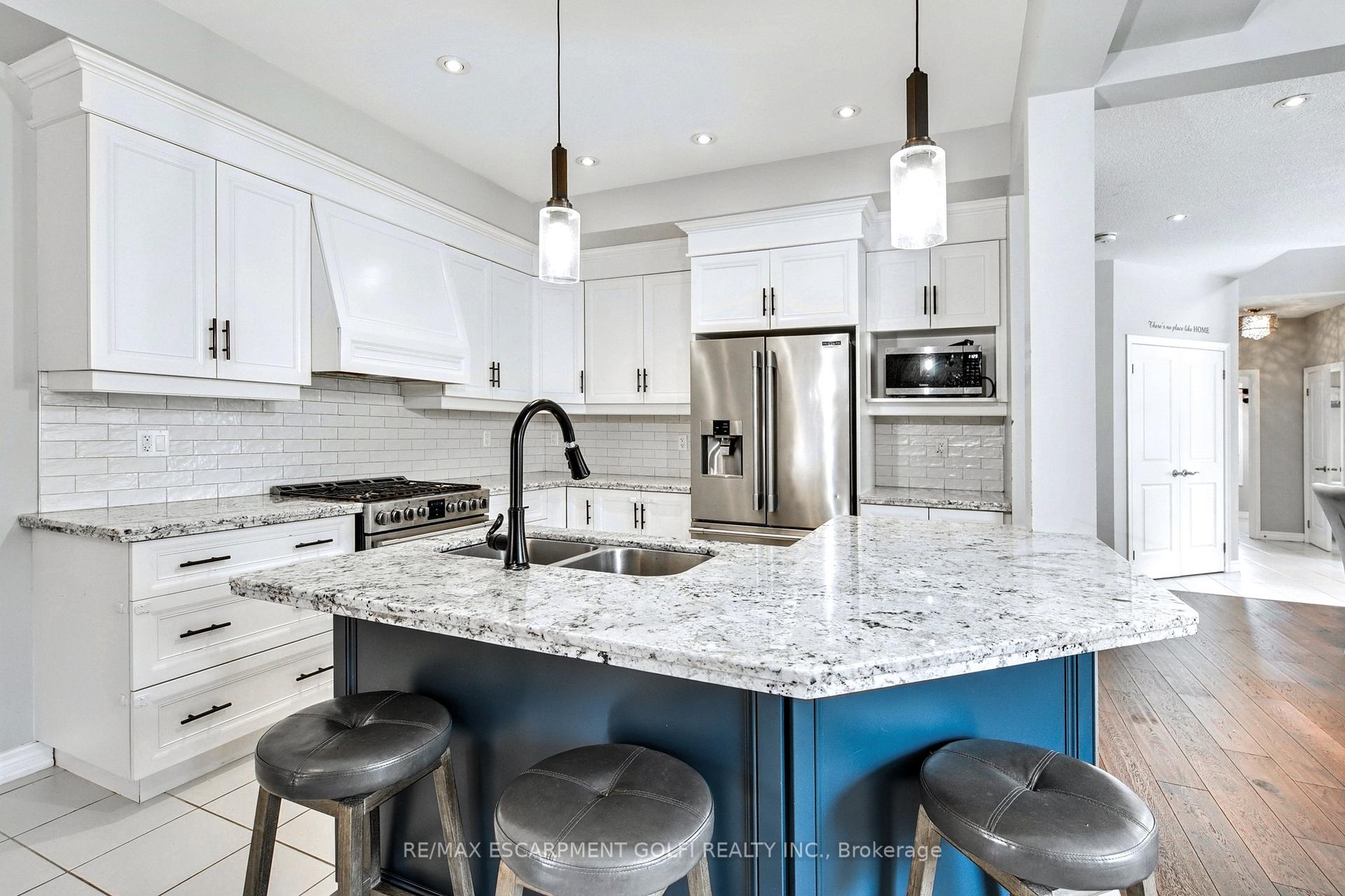 Photo 15 of Unit 17, 270 Main Street W, Grimsby, Grimsby West — HOMEH