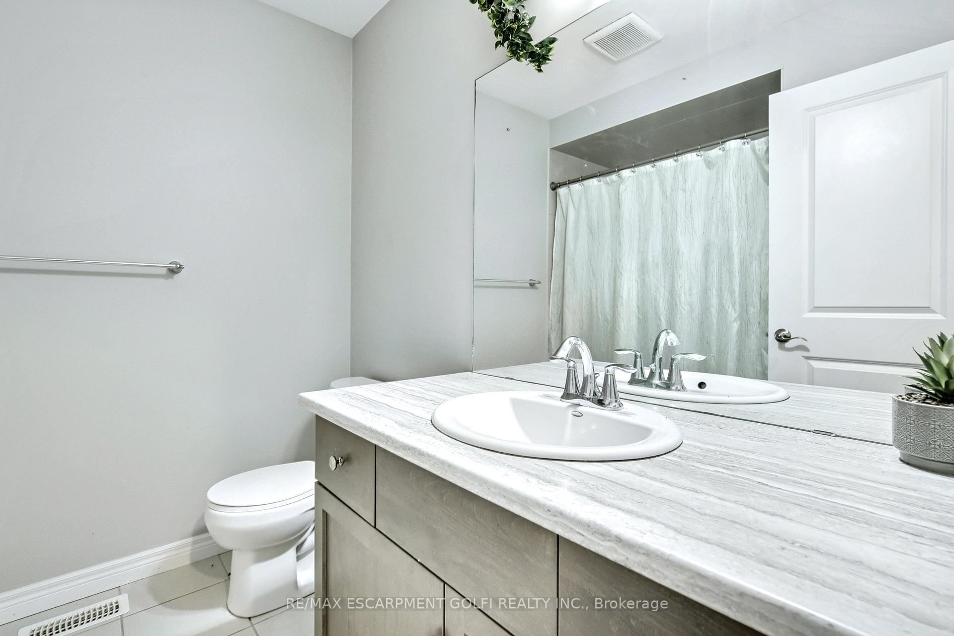 Photo 31 of Unit 17, 270 Main Street W, Grimsby, Grimsby West — HOMEH