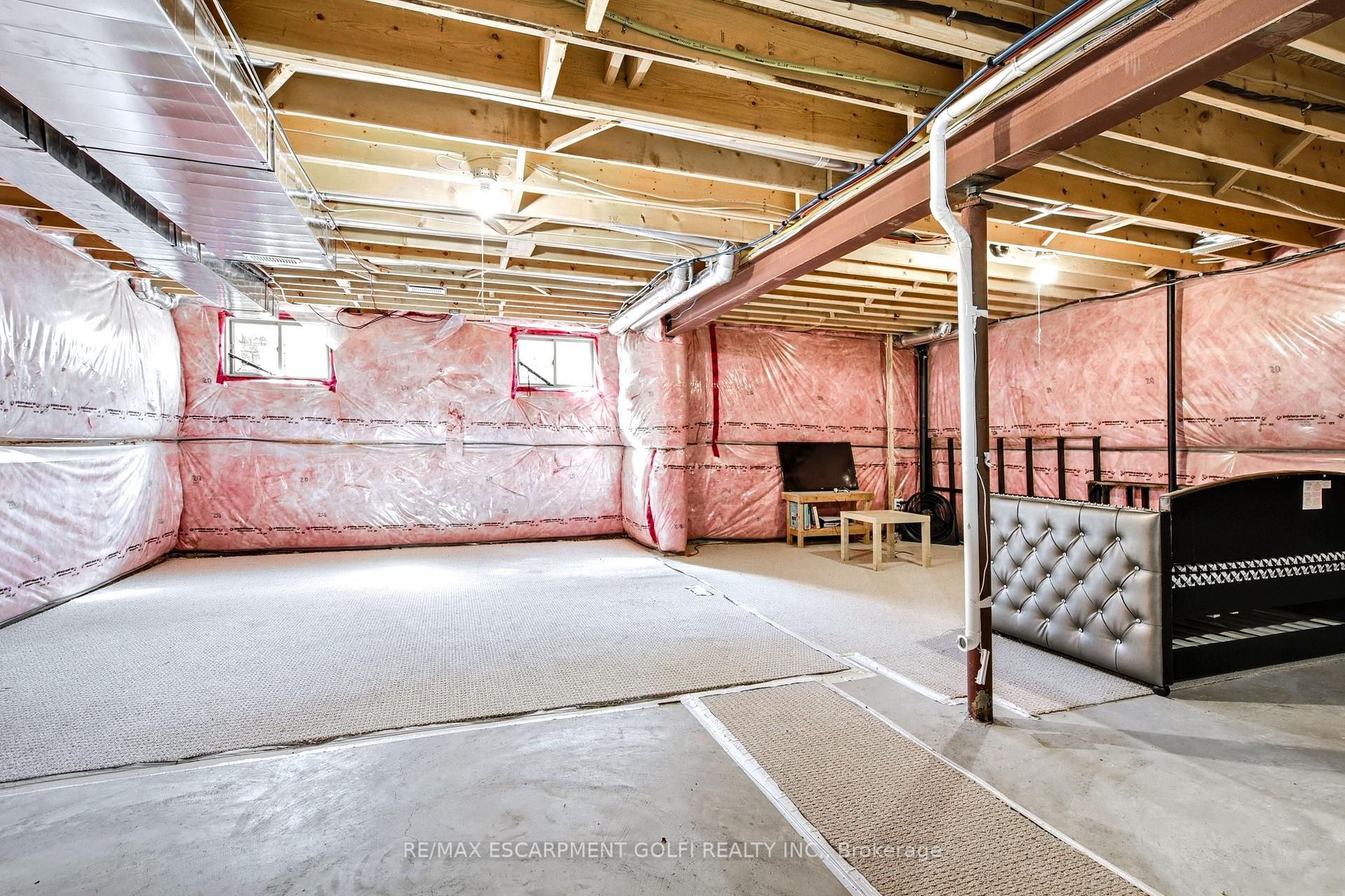 Photo 33 of Unit 17, 270 Main Street W, Grimsby, Grimsby West — HOMEH
