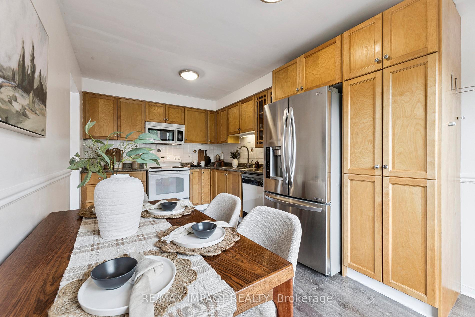 Photo 11 of 24 Birmingham Avenue, Clarington, Bowmanville — HOMEH