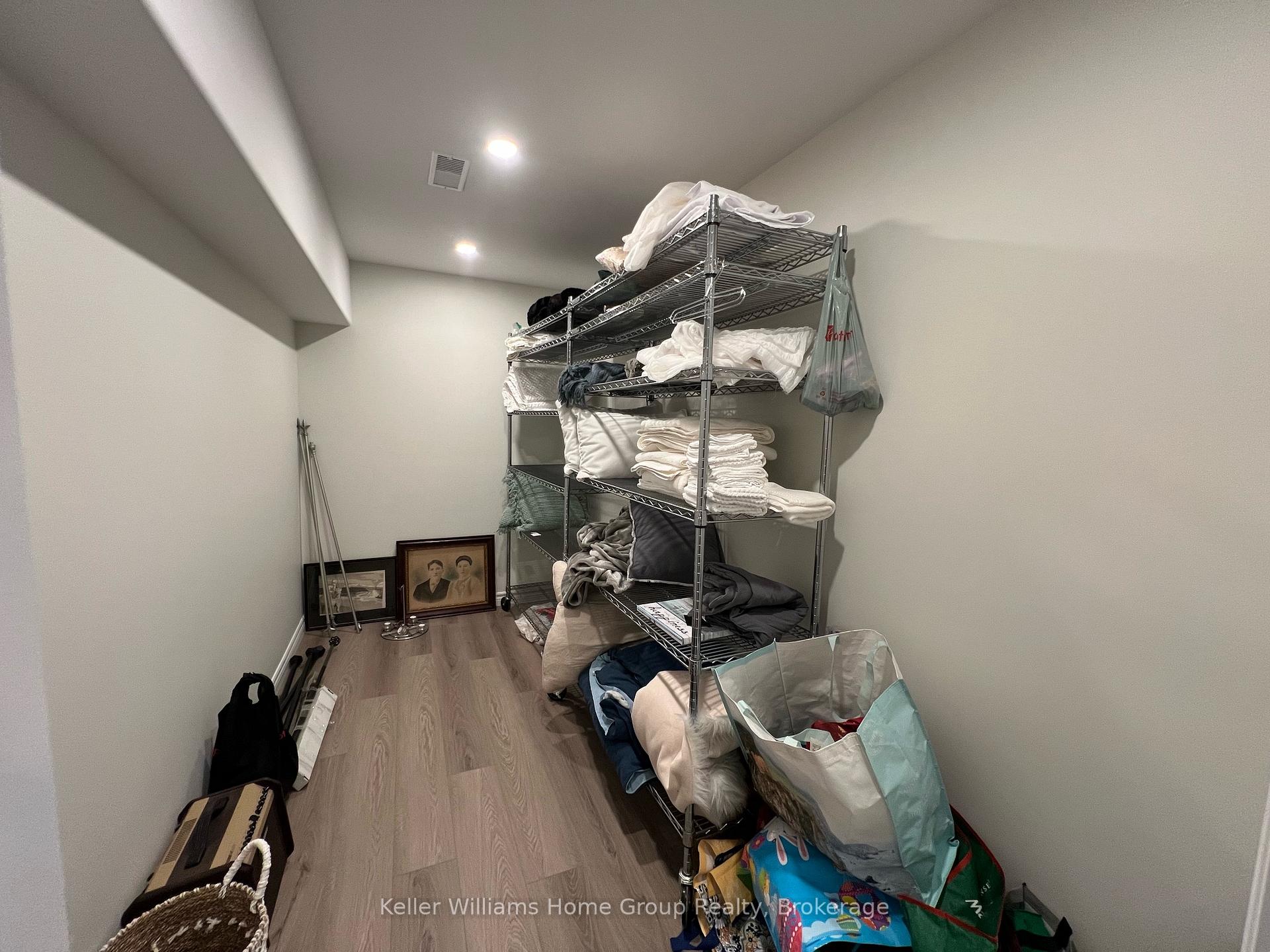 Photo 11 of 291 Colonial Drive, Guelph, Pineridge/Westminster Woods — HOMEH