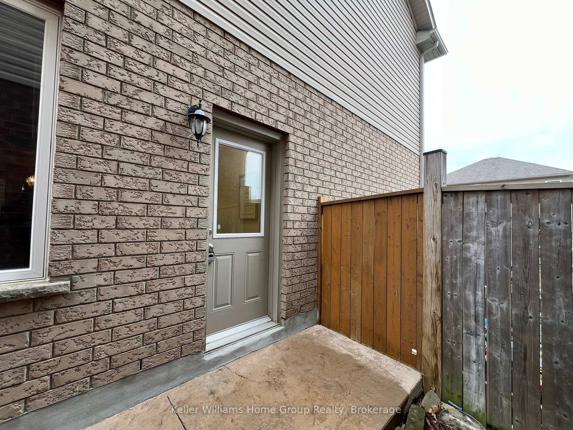 Photo 17 of 291 Colonial Drive, Guelph, Pineridge/Westminster Woods — HOMEH