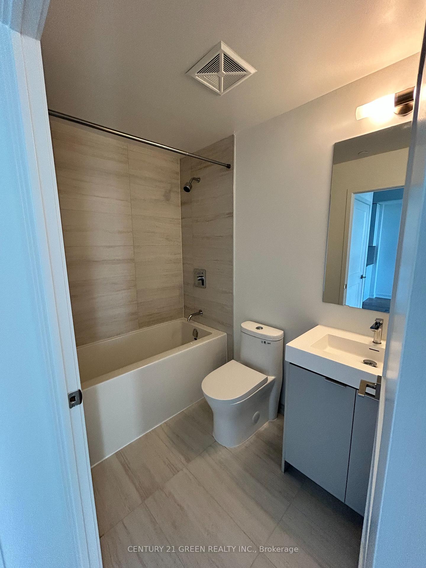 Photo 6 of Unit 2427, 498 Caldari Road, Vaughan, Concord — HOMEH