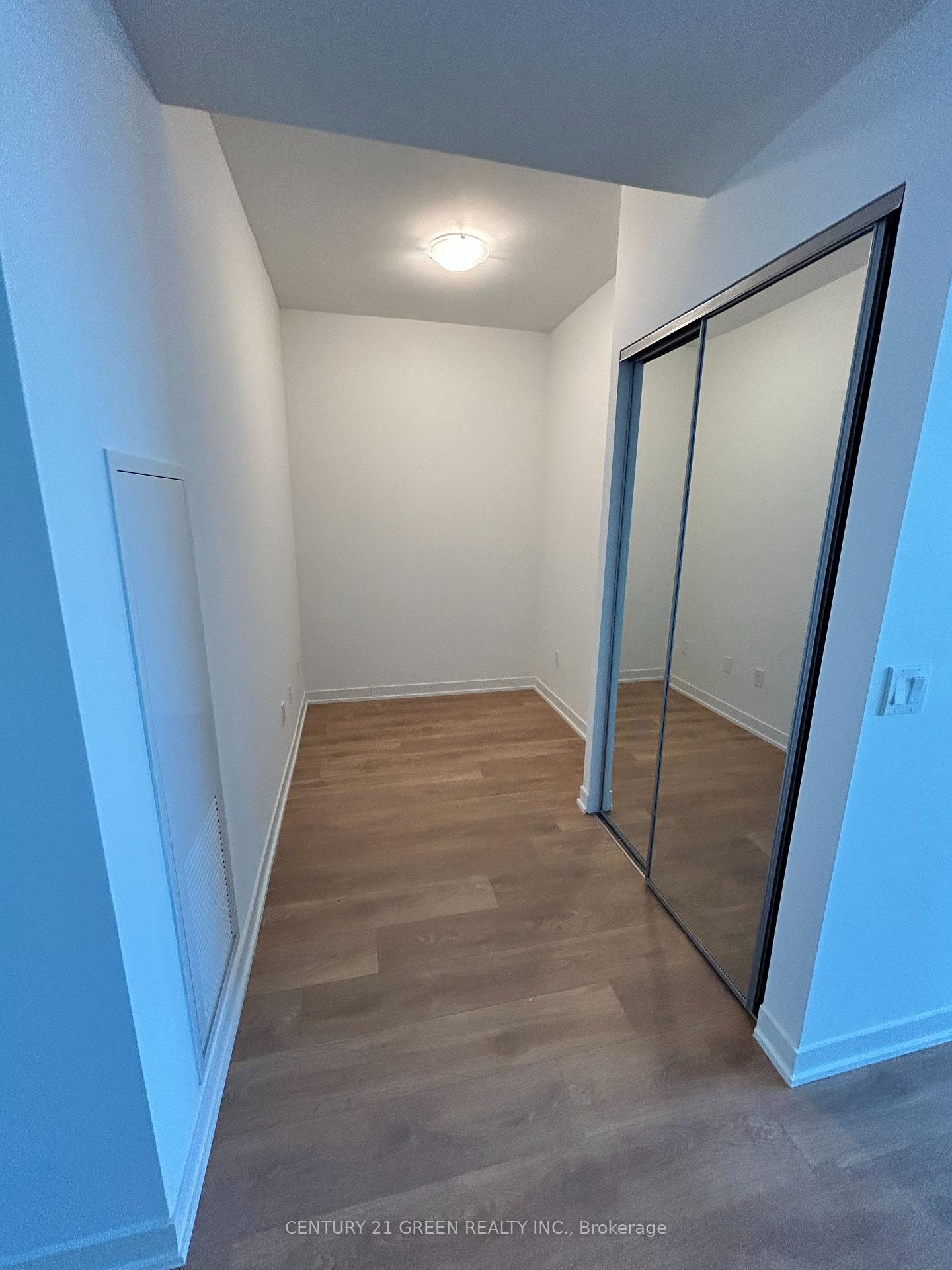 Photo 7 of Unit 2427, 498 Caldari Road, Vaughan, Concord — HOMEH