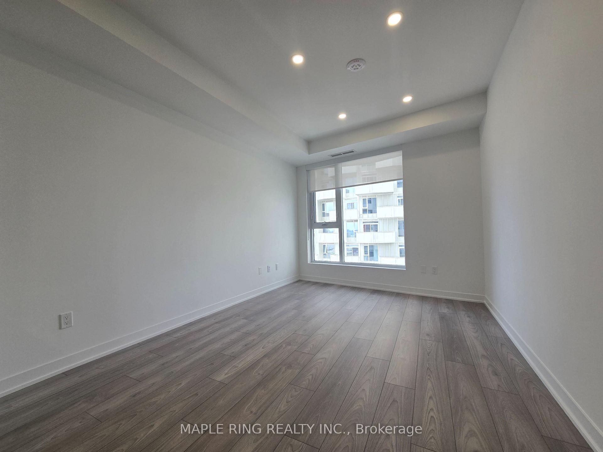 Photo 6 of Unit 902, 474 Caldari Road, Vaughan, Concord — HOMEH