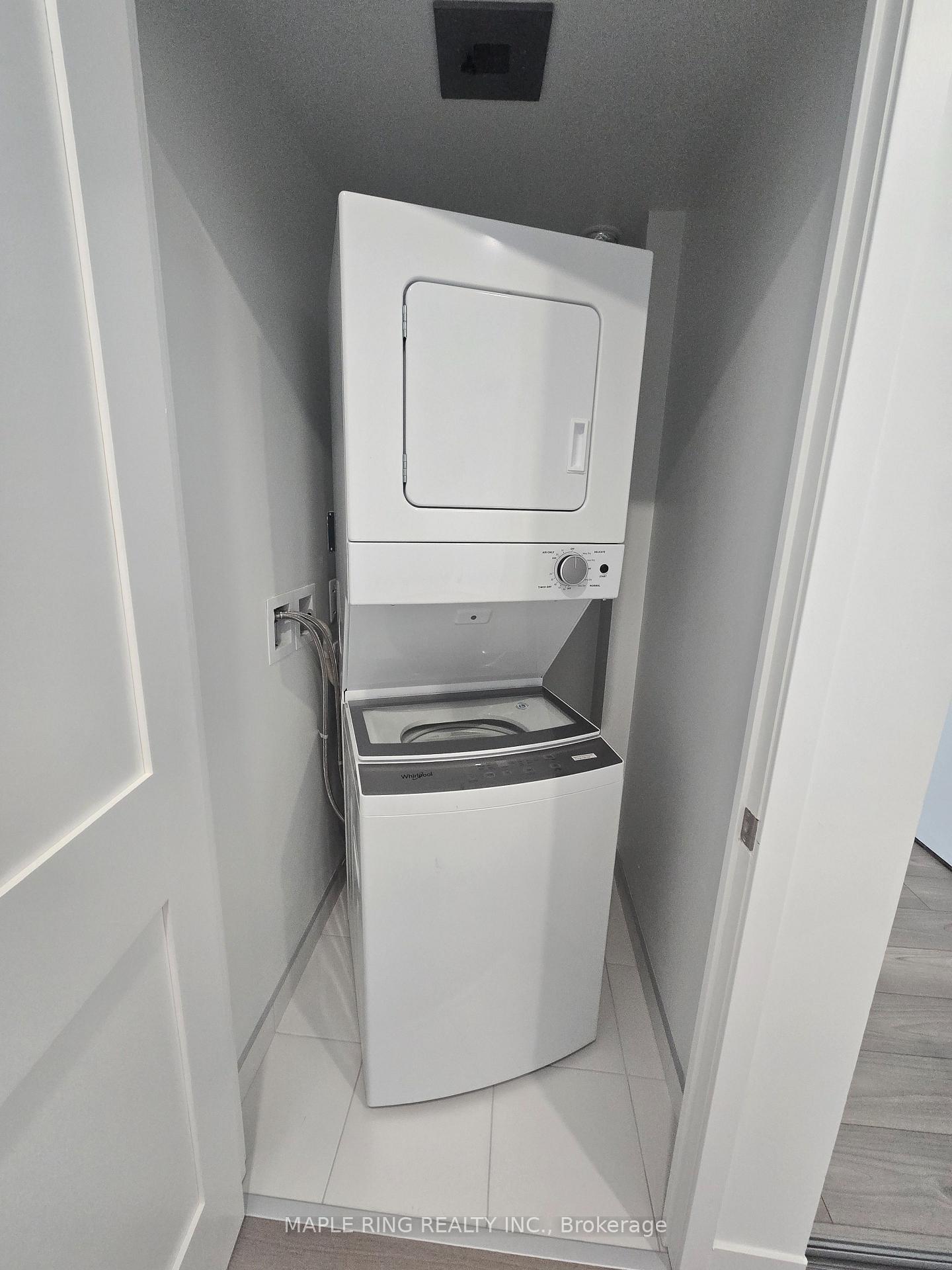 Photo 3 of Unit 902, 474 Caldari Road, Vaughan, Concord — HOMEH