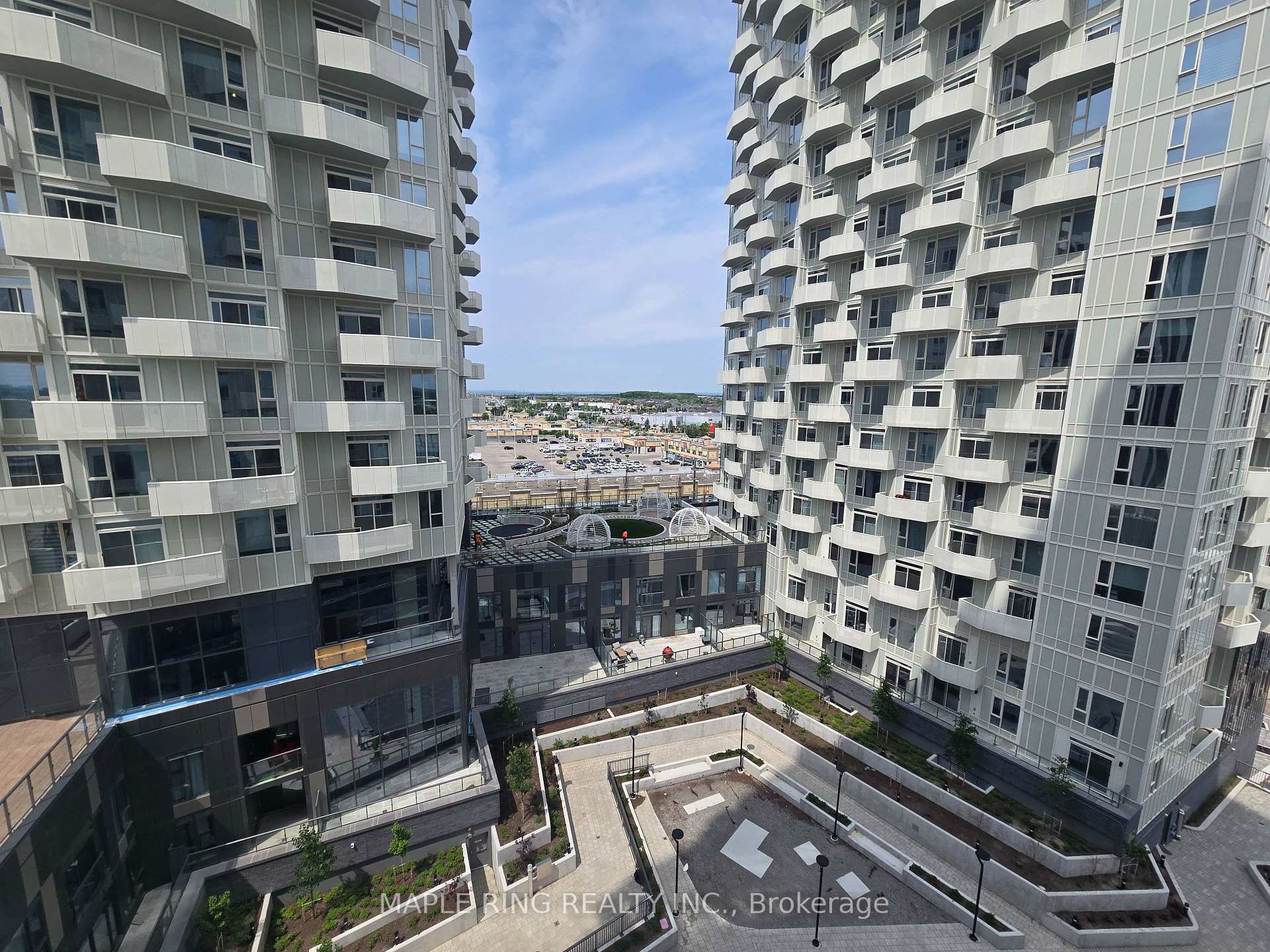 Photo 5 of Unit 902, 474 Caldari Road, Vaughan, Concord — HOMEH