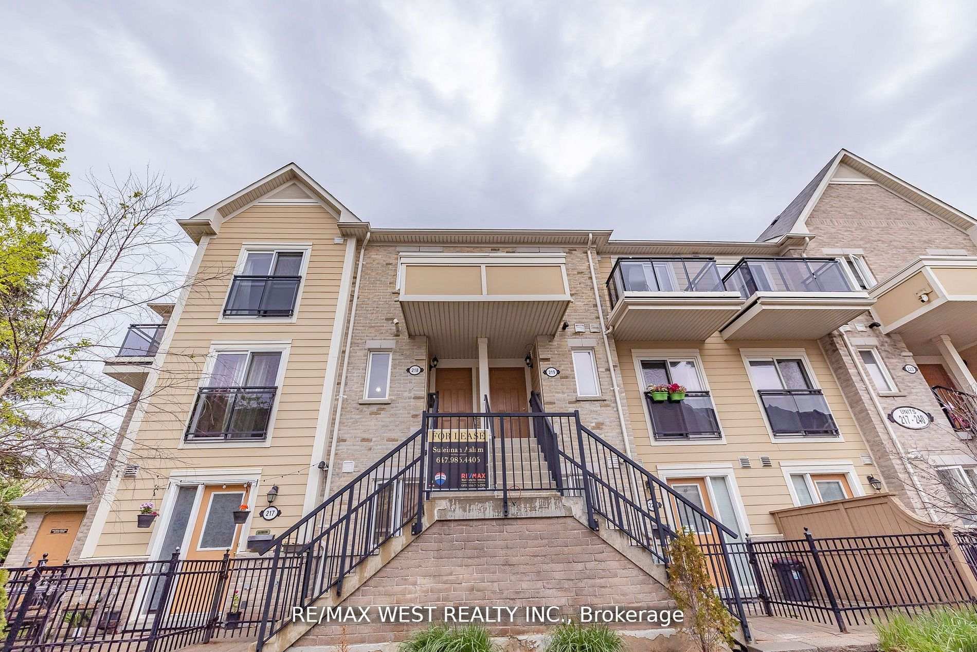 Front of Unit 218, 4975 Southampton Drive
