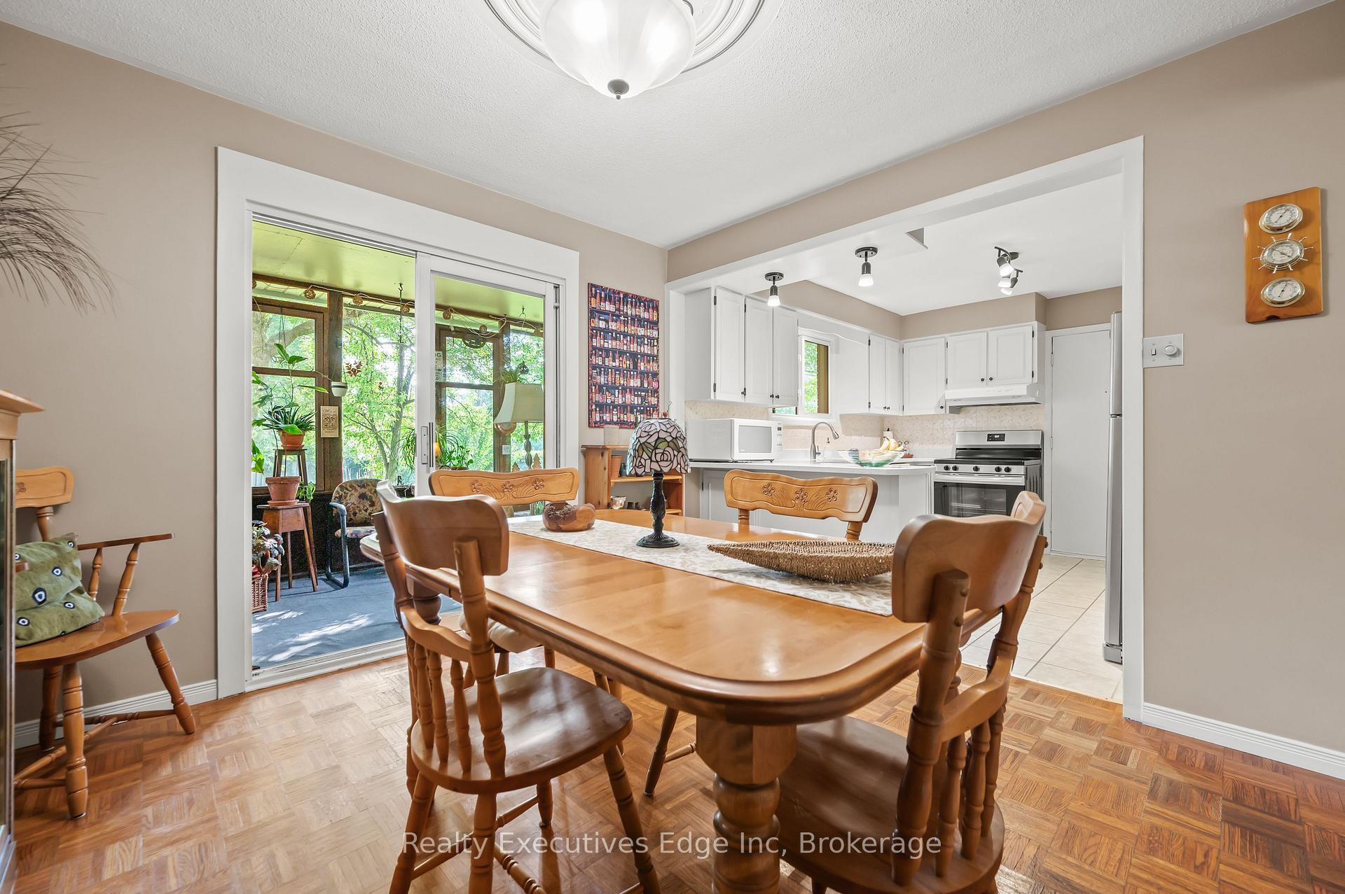 Photo 9 of 212 Edinburgh Road N, Guelph, Junction/Onward Willow — HOMEH
