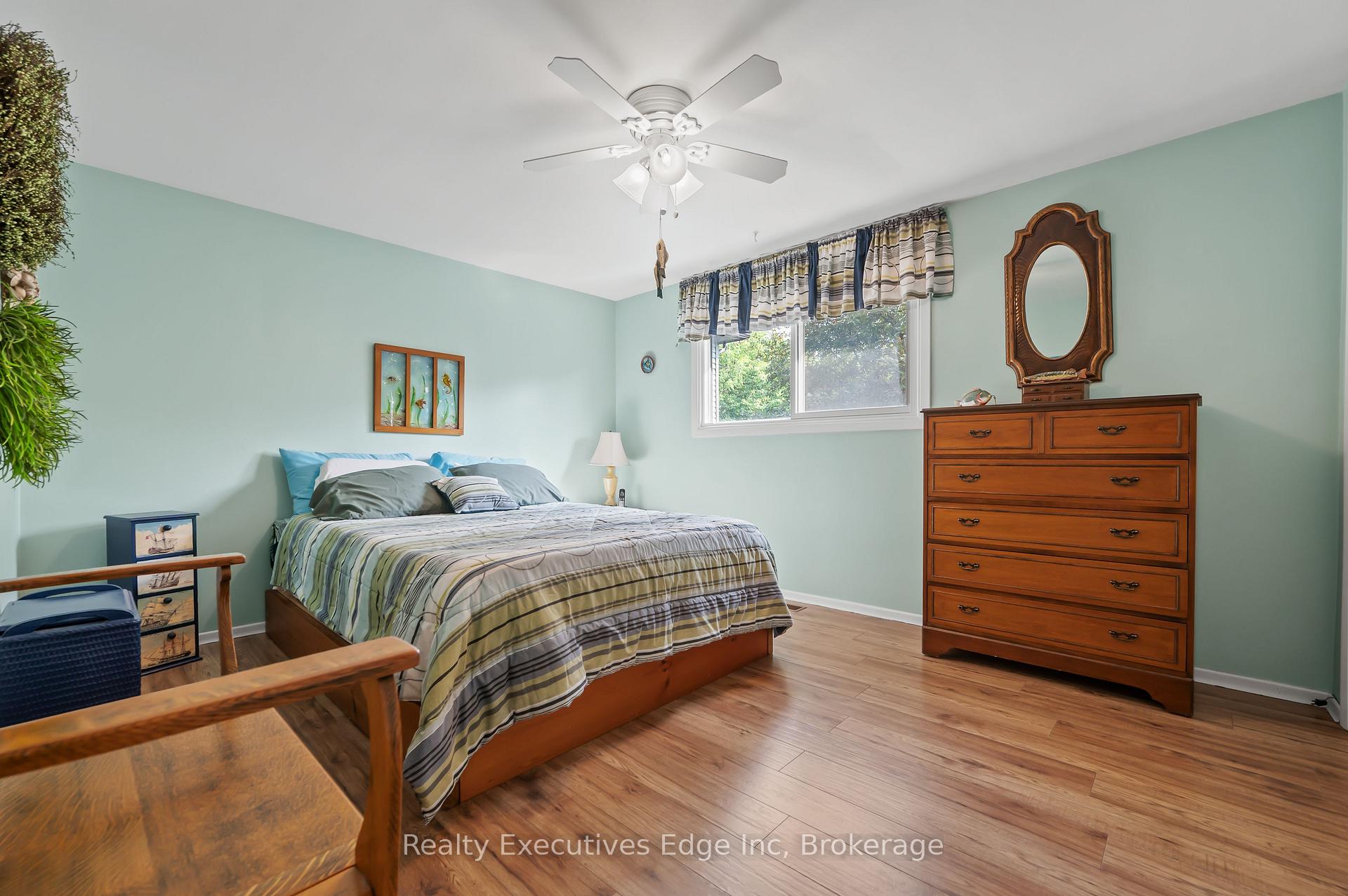 Photo 14 of 212 Edinburgh Road N, Guelph, Junction/Onward Willow — HOMEH