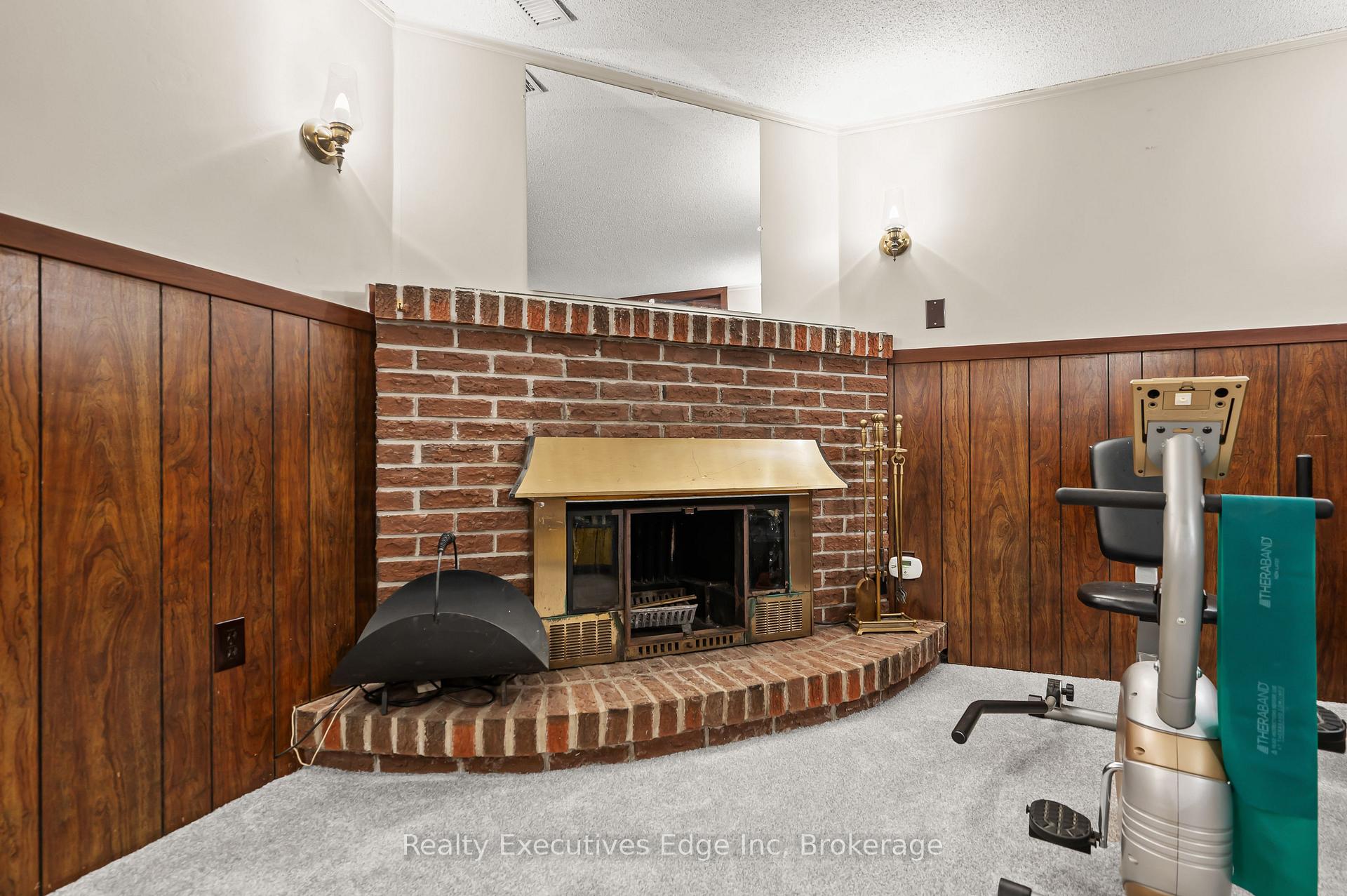 Photo 25 of 212 Edinburgh Road N, Guelph, Junction/Onward Willow — HOMEH