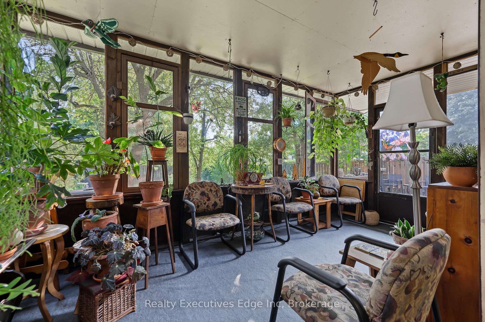 Photo 29 of 212 Edinburgh Road N, Guelph, Junction/Onward Willow — HOMEH
