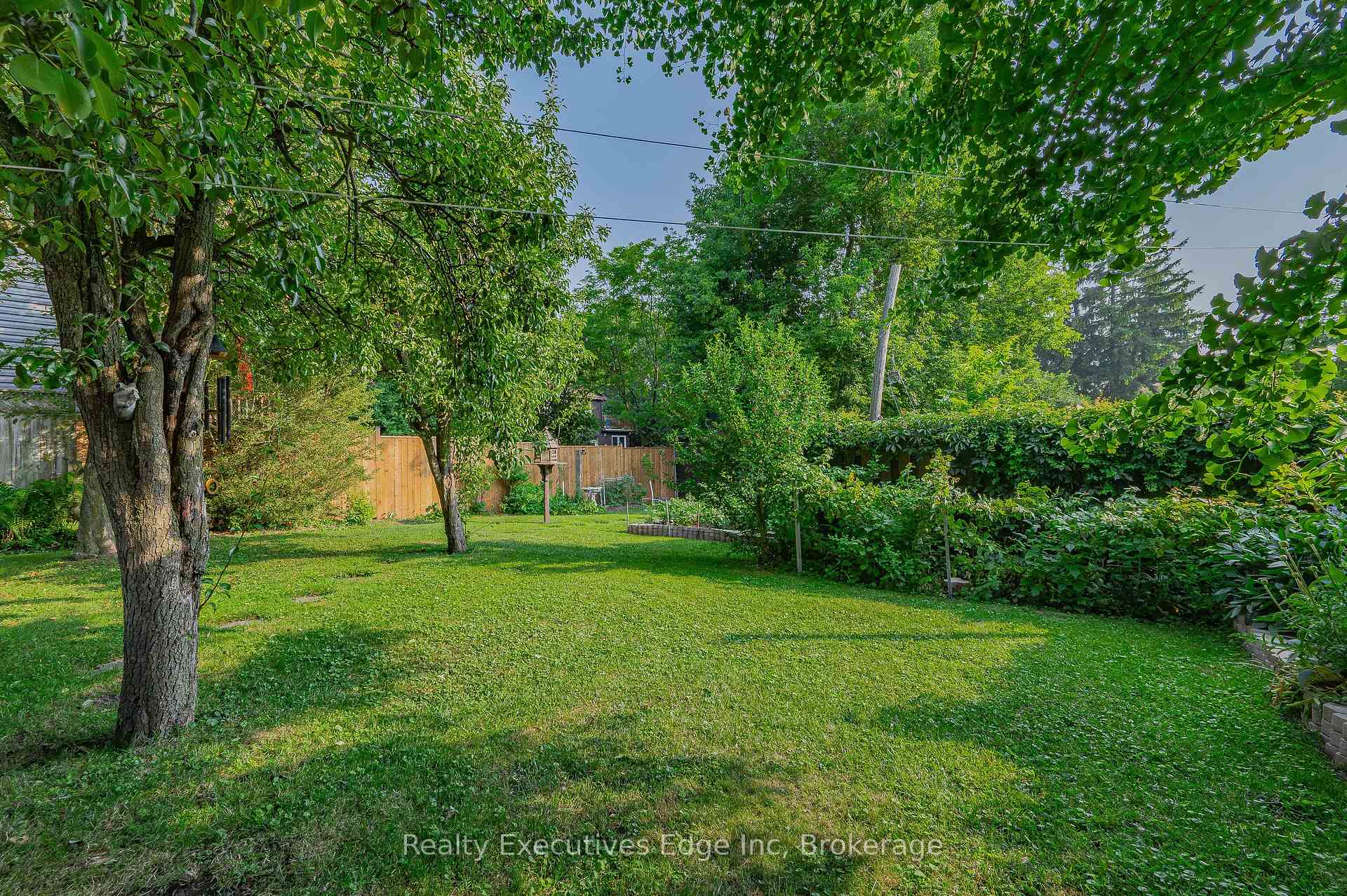 Photo 36 of 212 Edinburgh Road N, Guelph, Junction/Onward Willow — HOMEH