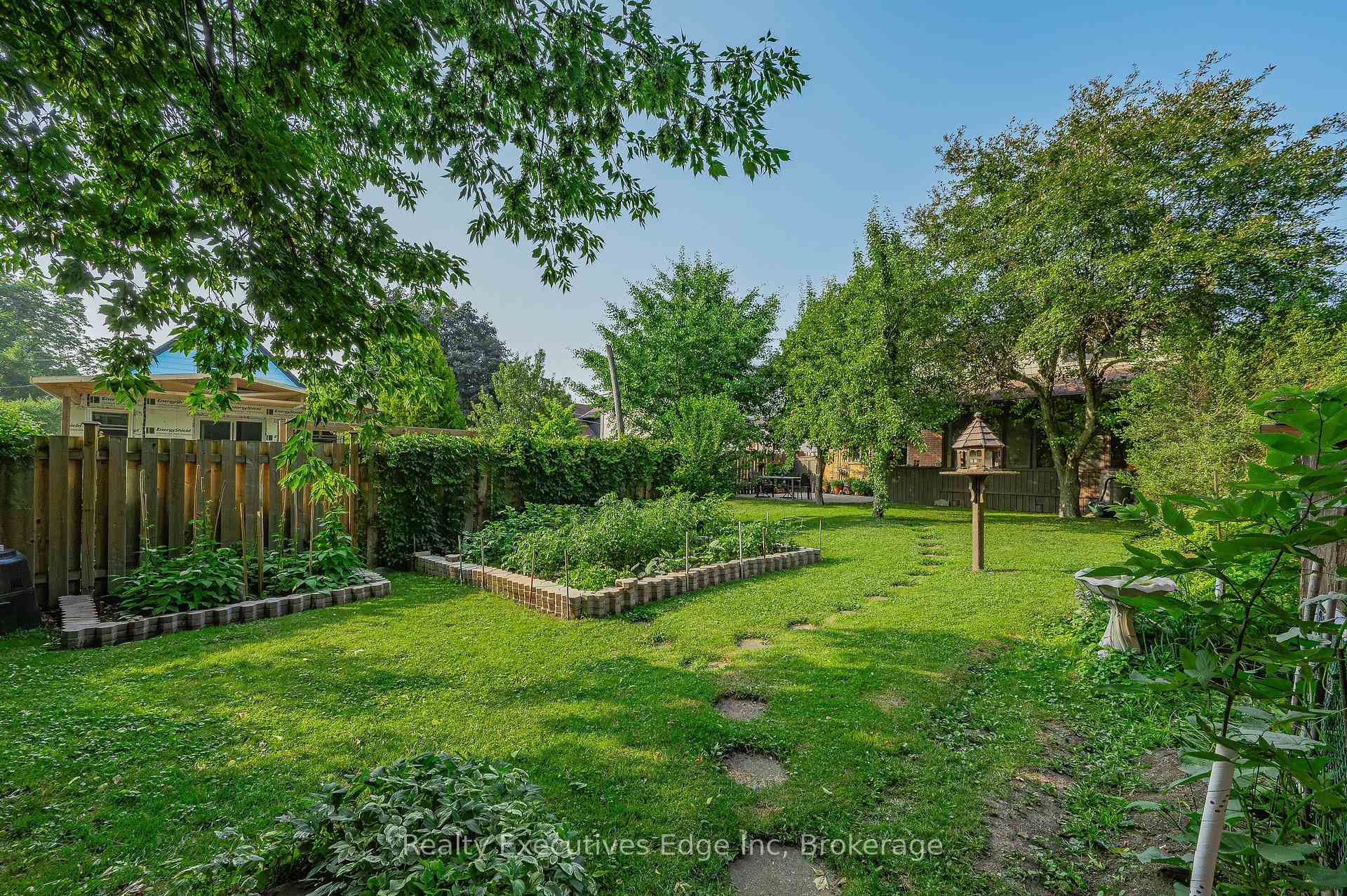 Photo 38 of 212 Edinburgh Road N, Guelph, Junction/Onward Willow — HOMEH