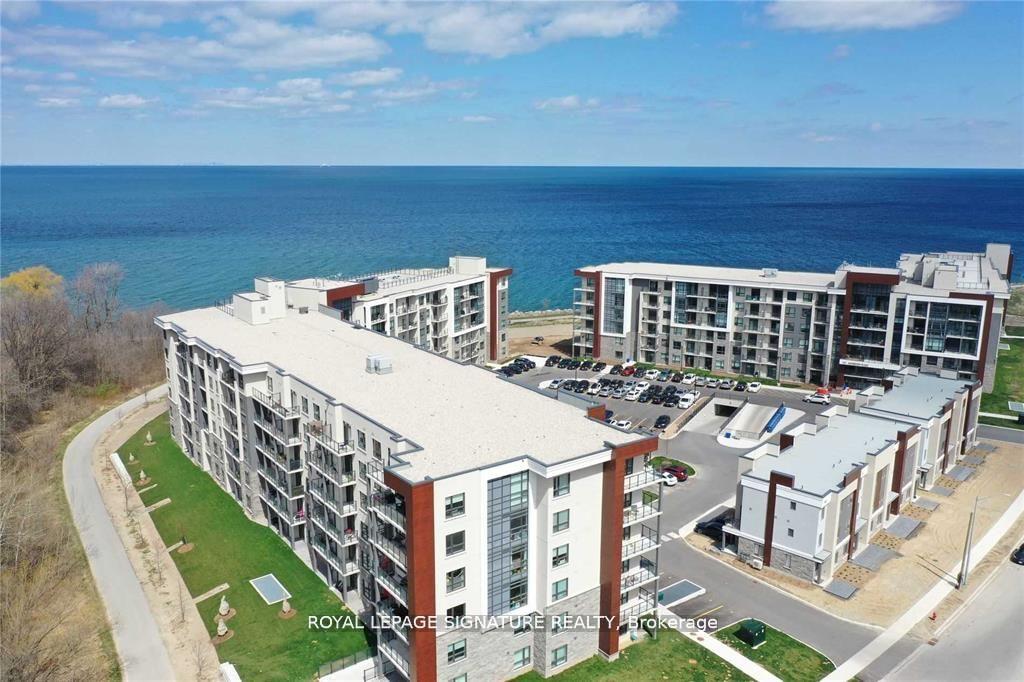 Front of Unit 321, 125 Shoreview Place