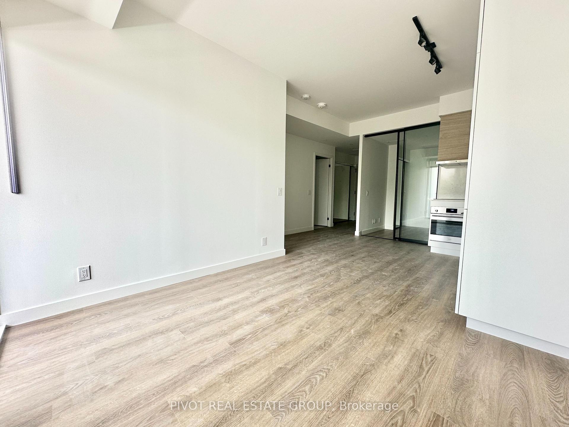 Photo 4 of Unit 420, 1050 Eastern Avenue, Toronto, The Beaches — HOMEH