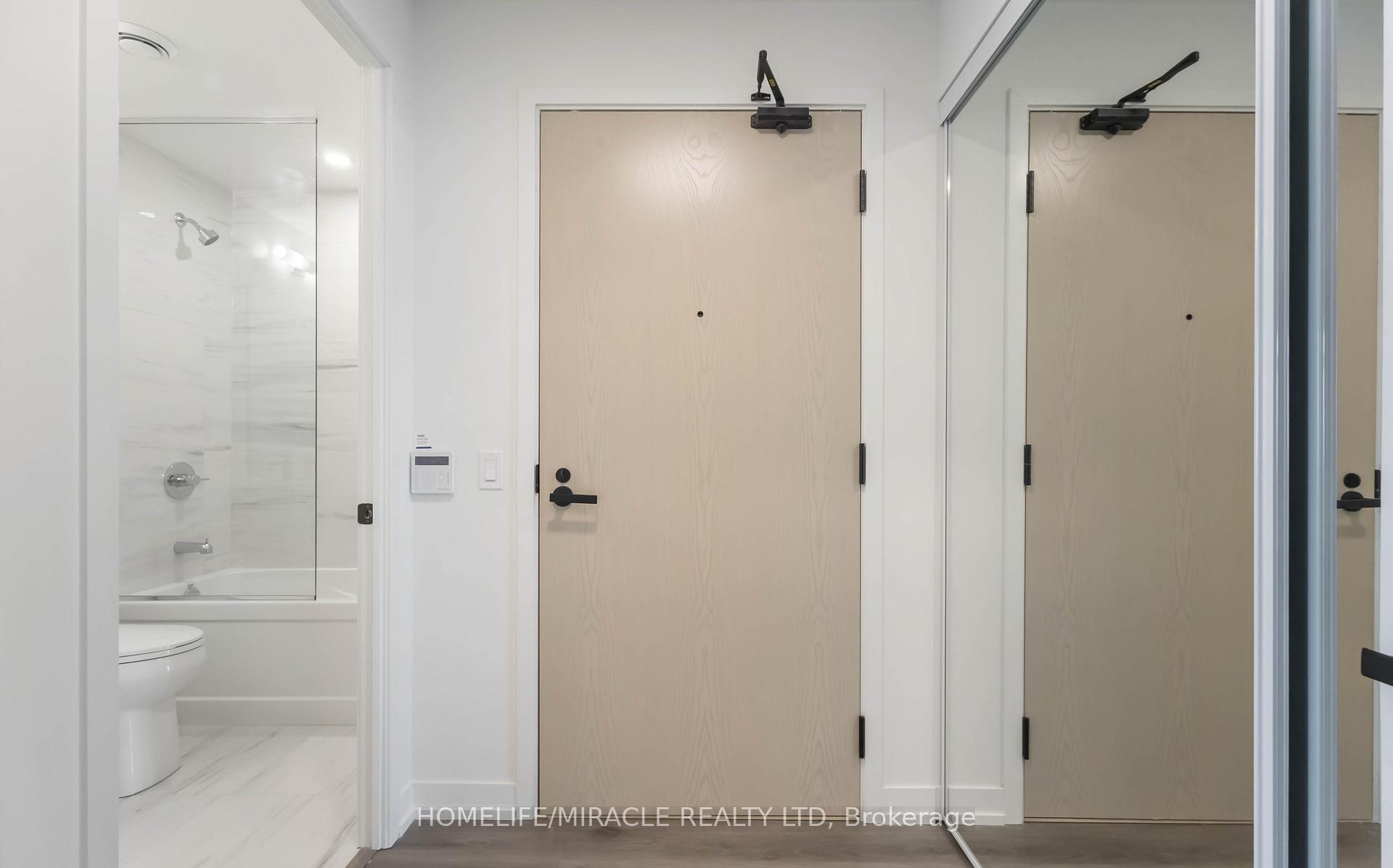 Photo 4 of Unit 4701, 225 Commerce Street, Vaughan, Vaughan Corporate Centre — HOMEH