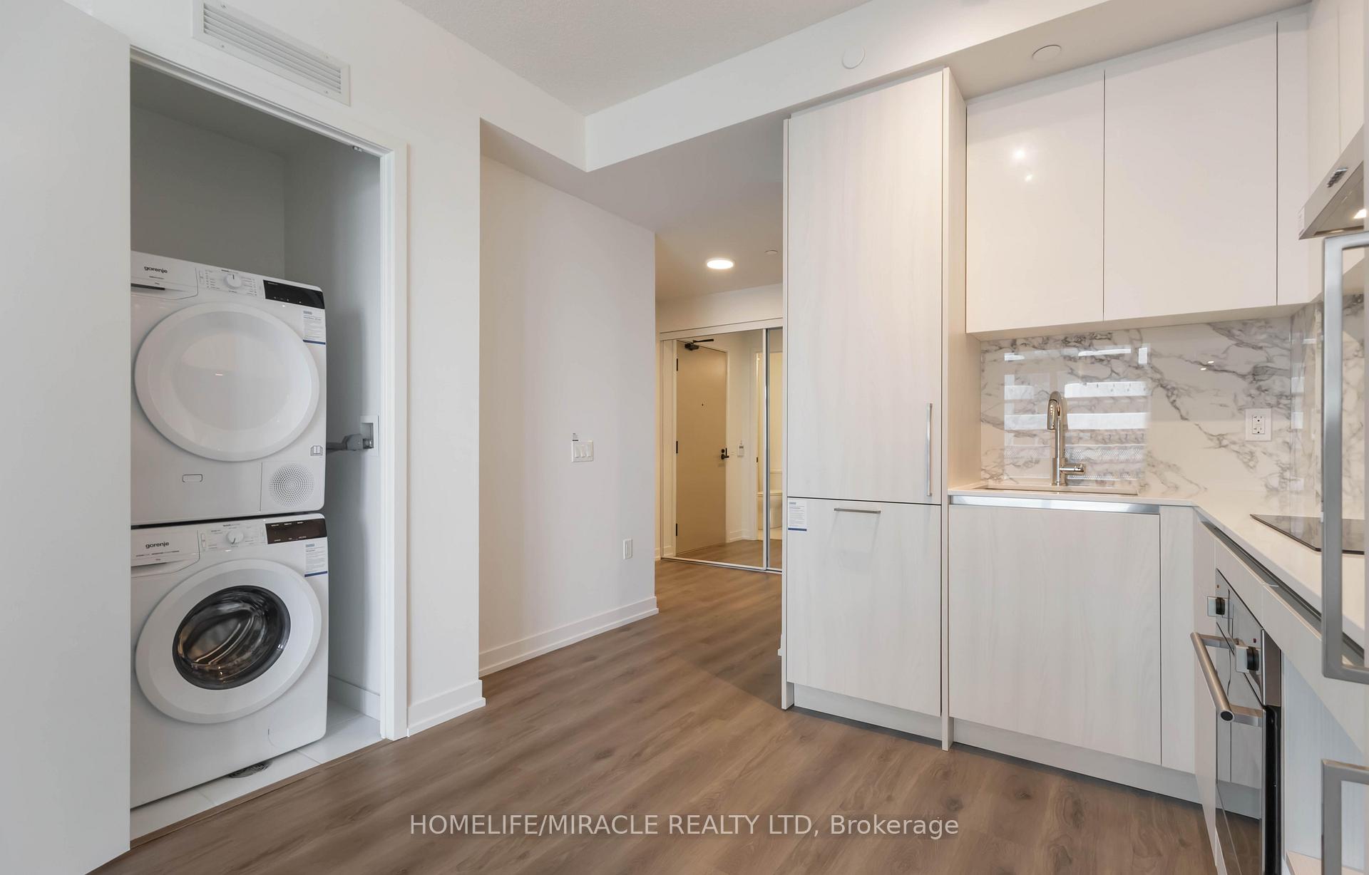 Photo 5 of Unit 4701, 225 Commerce Street, Vaughan, Vaughan Corporate Centre — HOMEH