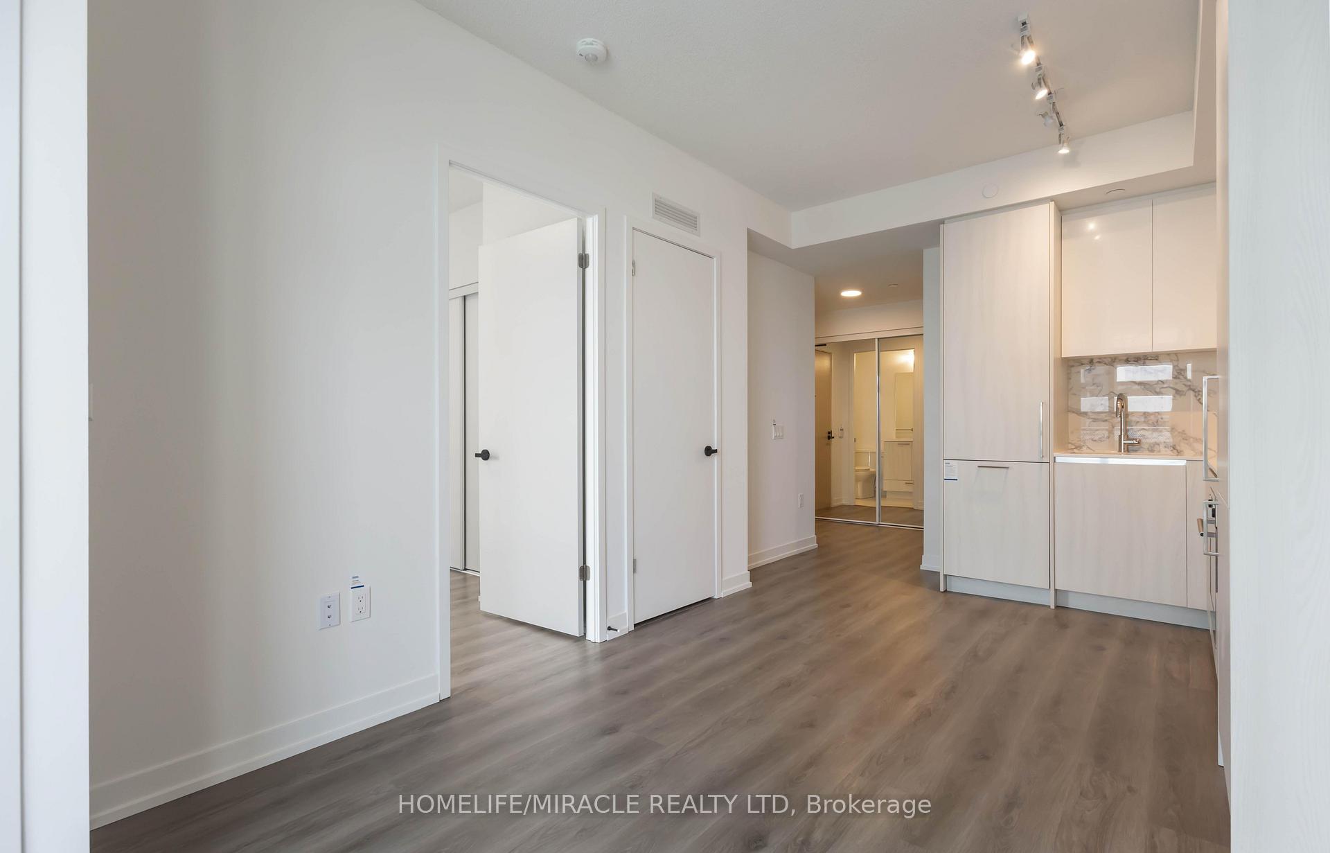 Photo 14 of Unit 4701, 225 Commerce Street, Vaughan, Vaughan Corporate Centre — HOMEH