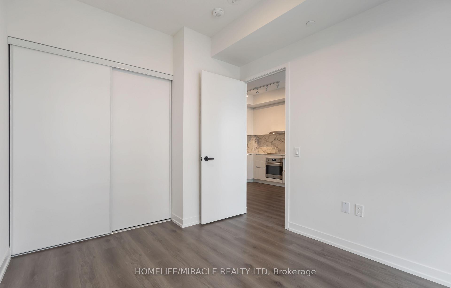 Photo 3 of Unit 4701, 225 Commerce Street, Vaughan, Vaughan Corporate Centre — HOMEH