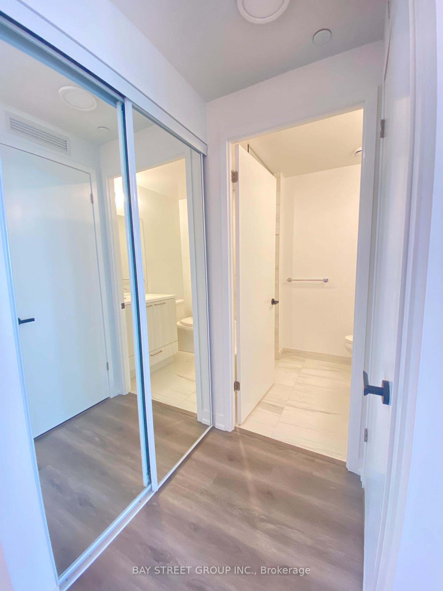 Photo 6 of Unit 4910, 225 Commerce Street, Vaughan, Vaughan Corporate Centre — HOMEH