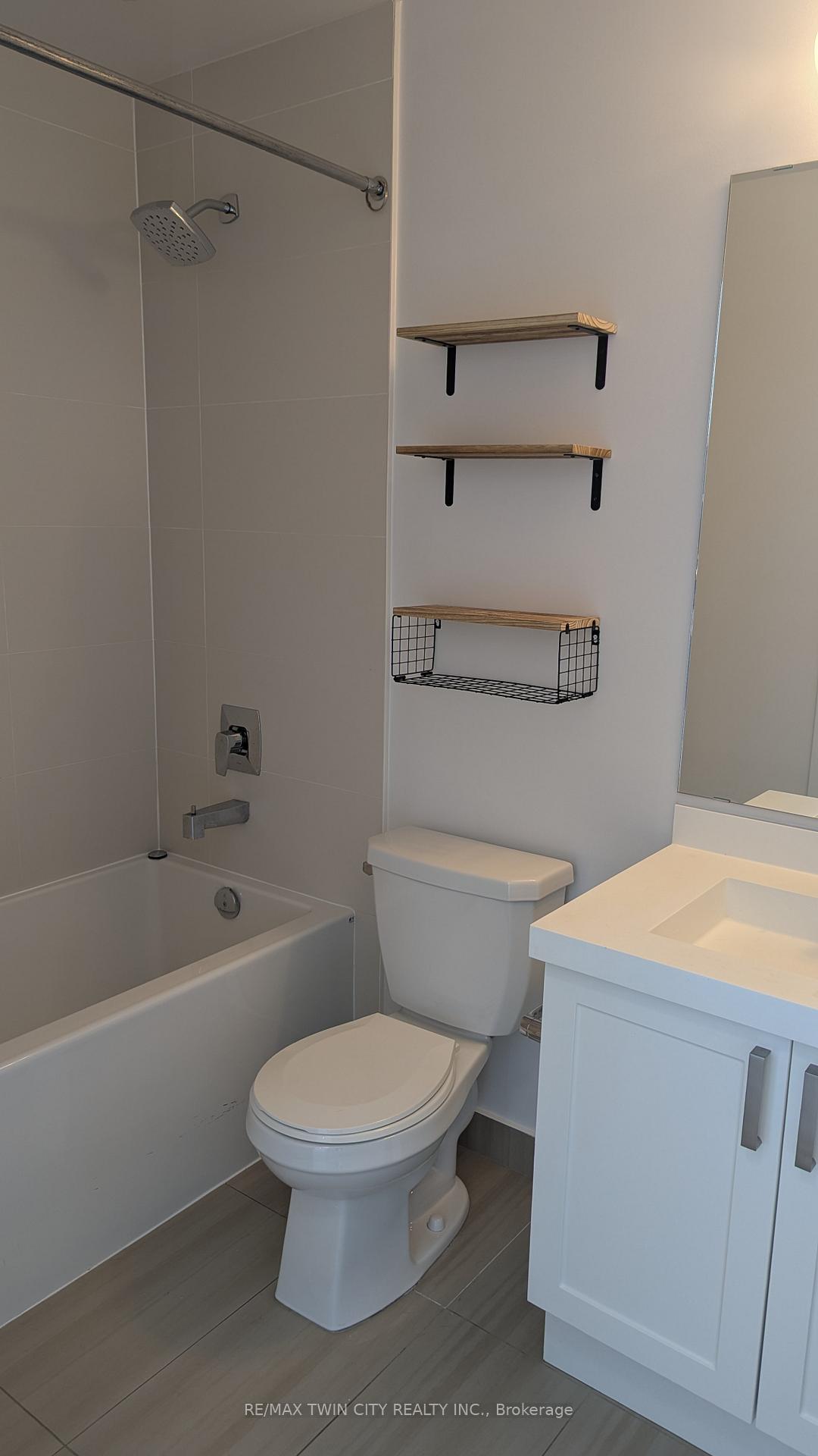 Photo 5 of Unit 3501, 7895 Jane Street, Vaughan, Concord — HOMEH