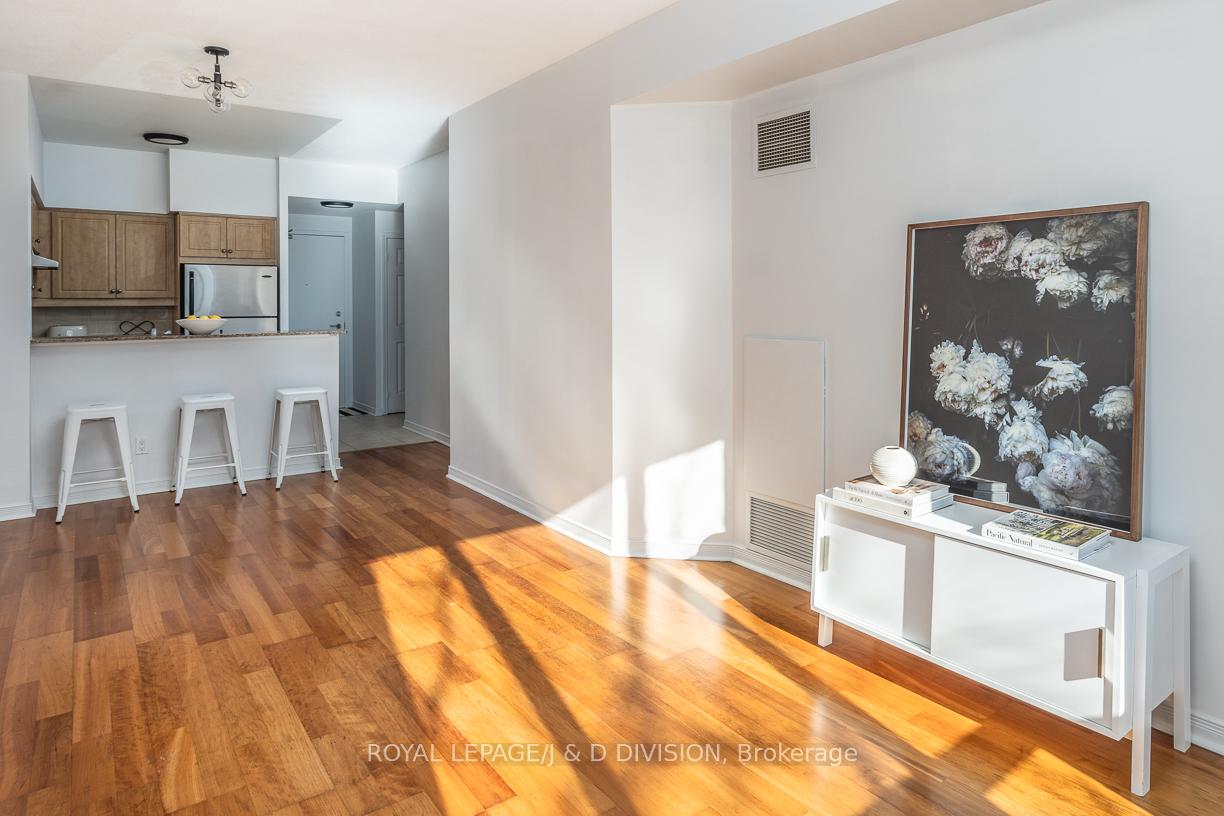 Photo 4 of Unit 207, 485 Rosewell Avenue, Toronto, Lawrence Park South — HOMEH