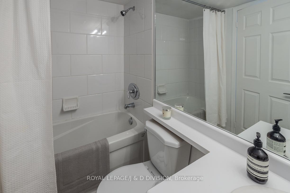 Photo 7 of Unit 207, 485 Rosewell Avenue, Toronto, Lawrence Park South — HOMEH