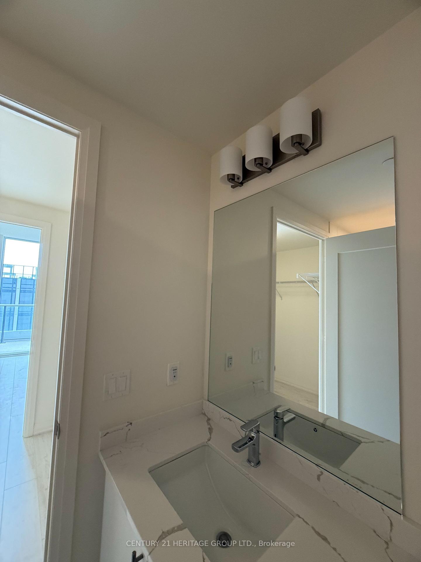 Photo 10 of Unit 619, 8960 Jane Street, Vaughan, Vellore Village — HOMEH
