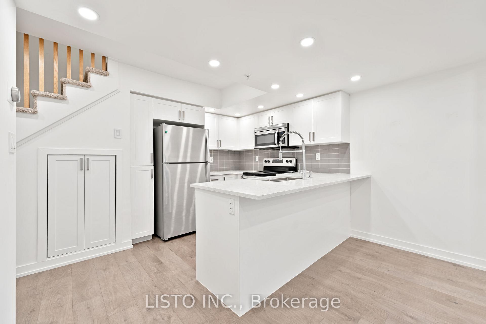 Photo 3 of Unit 510, 1555 Kingston Road, Pickering, Town Centre — HOMEH