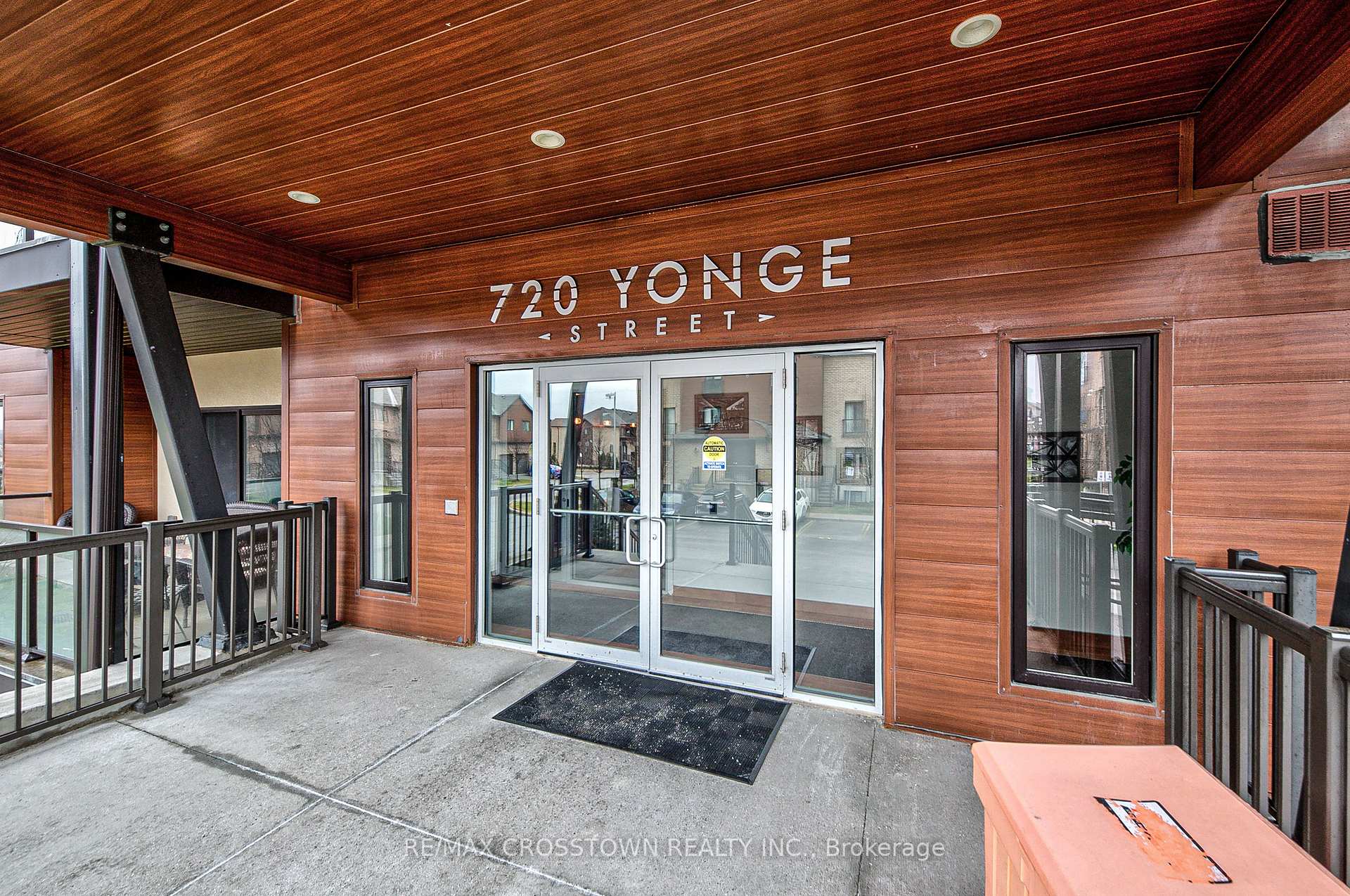 Photo 3 of Unit 208, 720 Yonge Street, Barrie, Painswick South — HOMEH