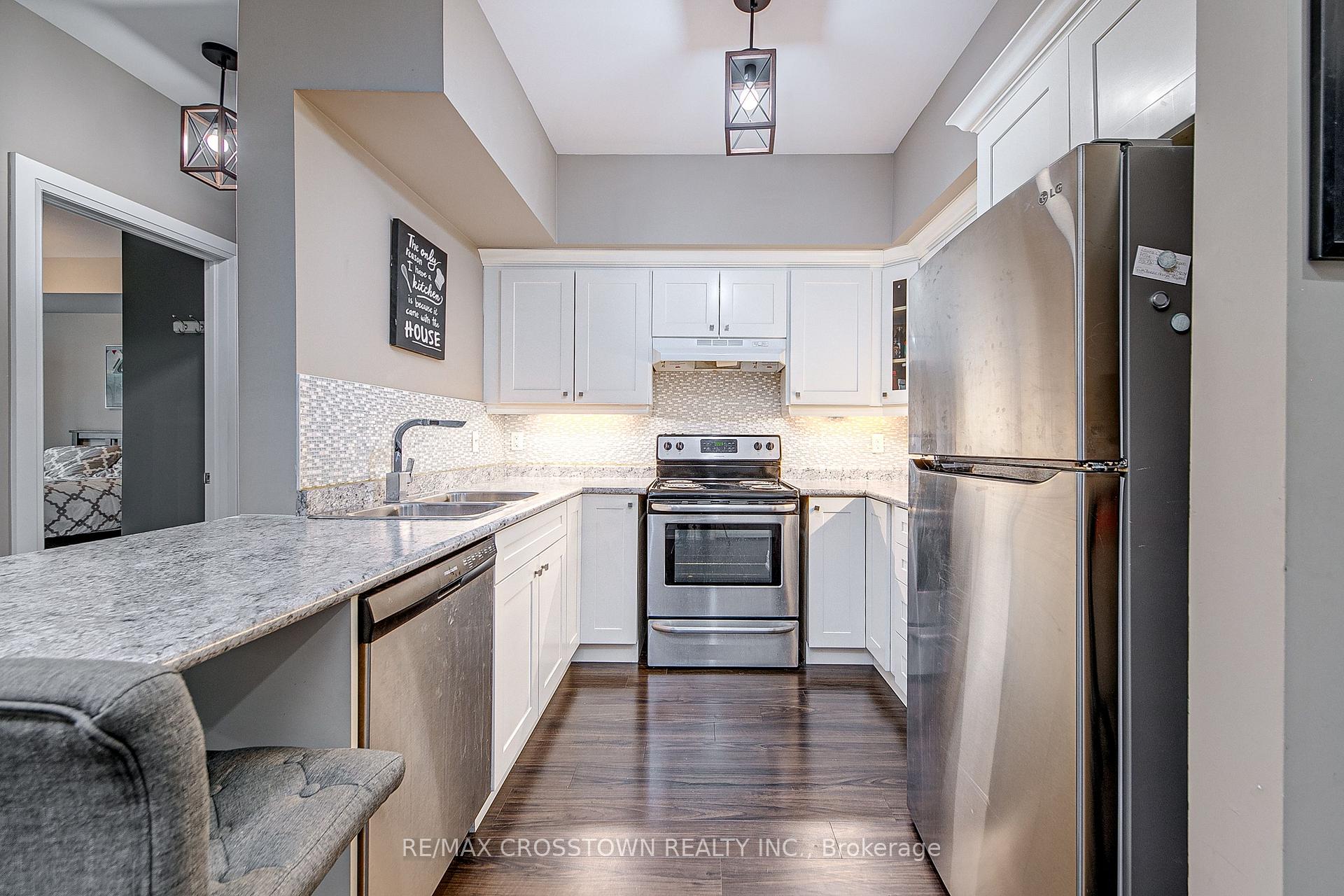 Photo 6 of Unit 208, 720 Yonge Street, Barrie, Painswick South — HOMEH