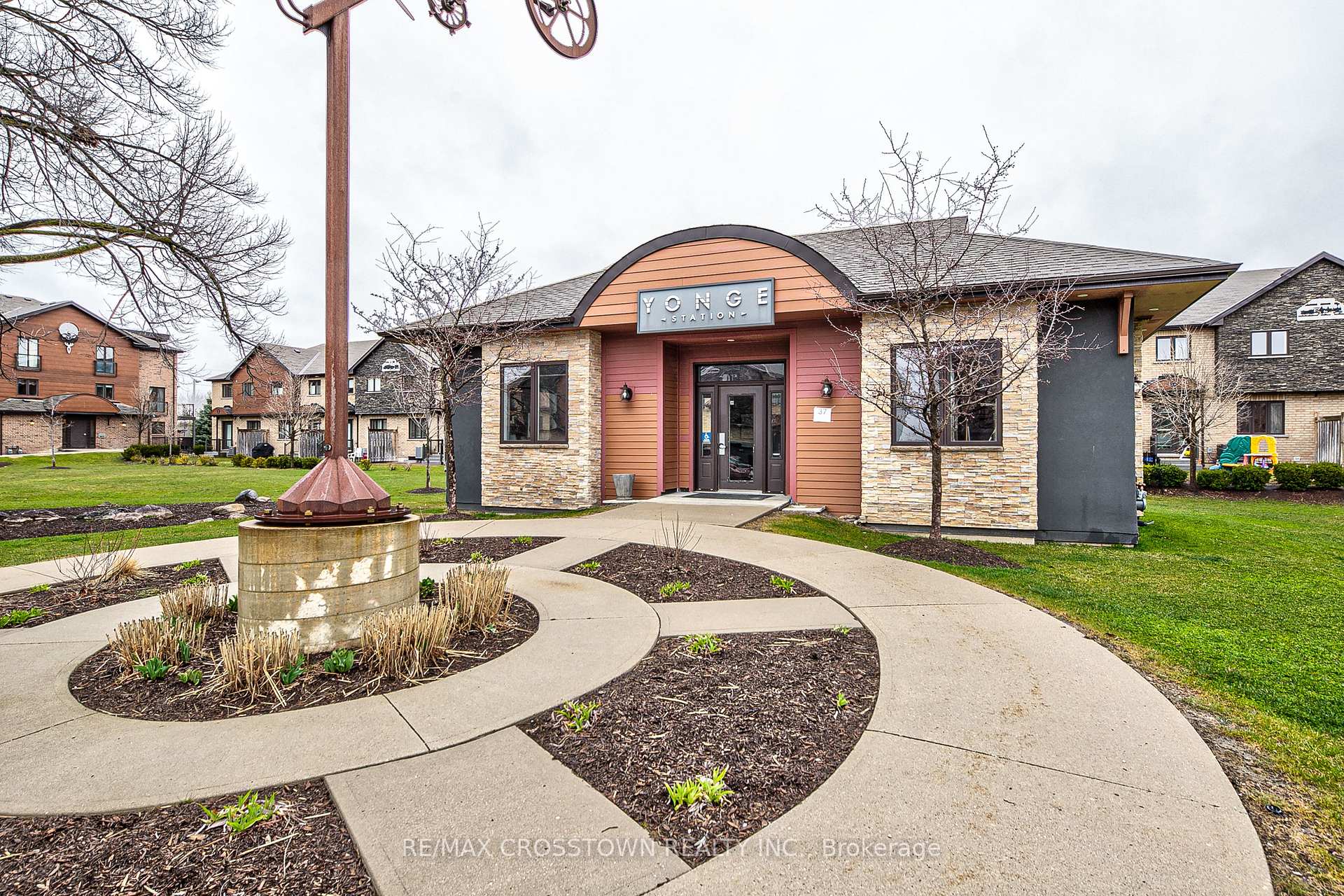 Photo 36 of Unit 208, 720 Yonge Street, Barrie, Painswick South — HOMEH