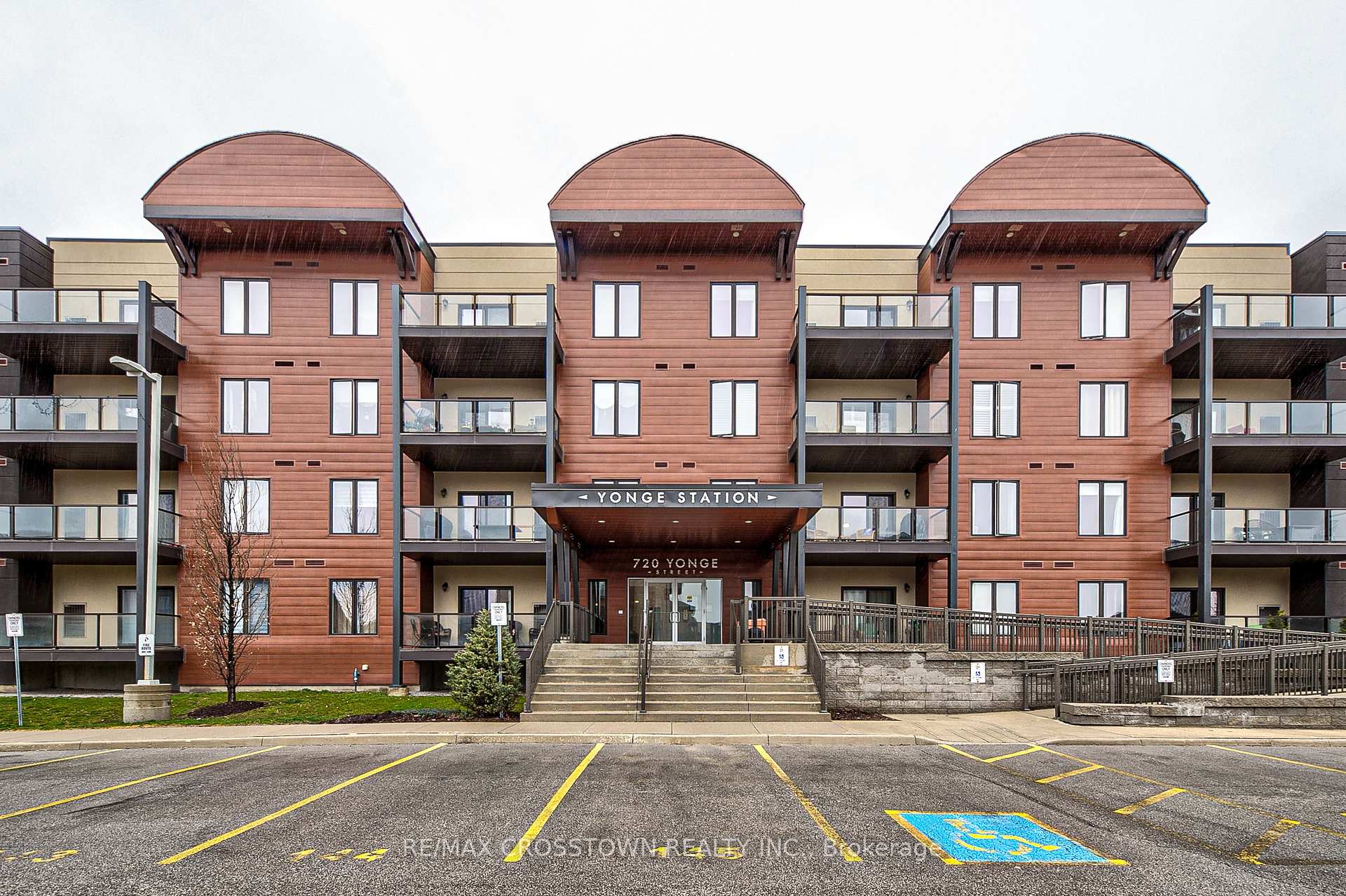 Photo 29 of Unit 208, 720 Yonge Street, Barrie, Painswick South — HOMEH