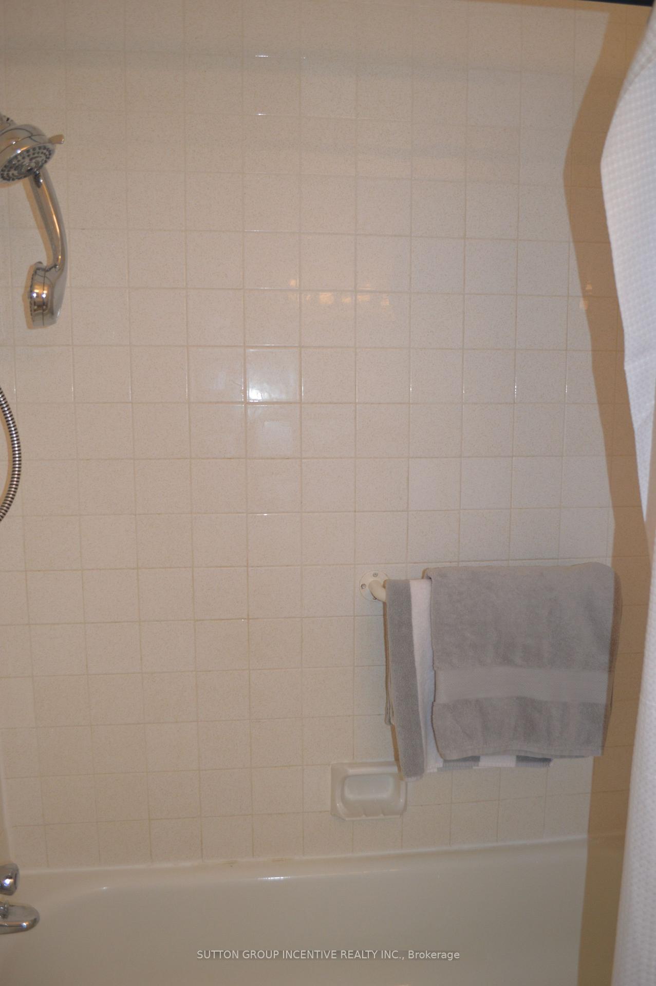Photo 19 of Unit 37, 2 Albert Street, Barrie, North Shore — HOMEH