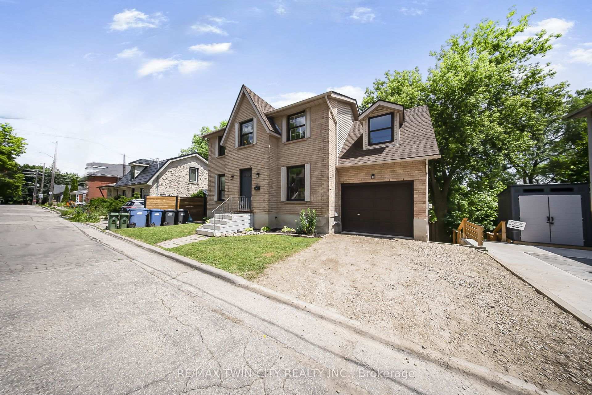 Photo 4 of 82 Galt Street, Guelph, Junction/Onward Willow — HOMEH