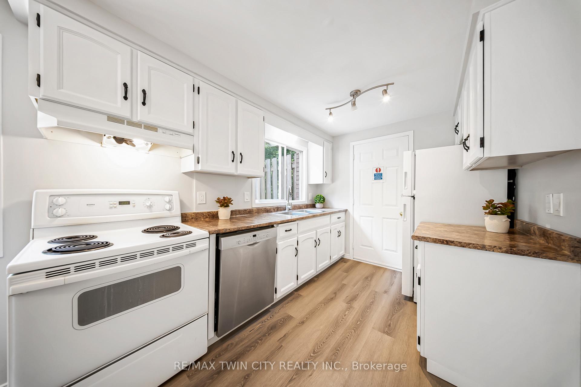 Photo 13 of 82 Galt Street, Guelph, Junction/Onward Willow — HOMEH