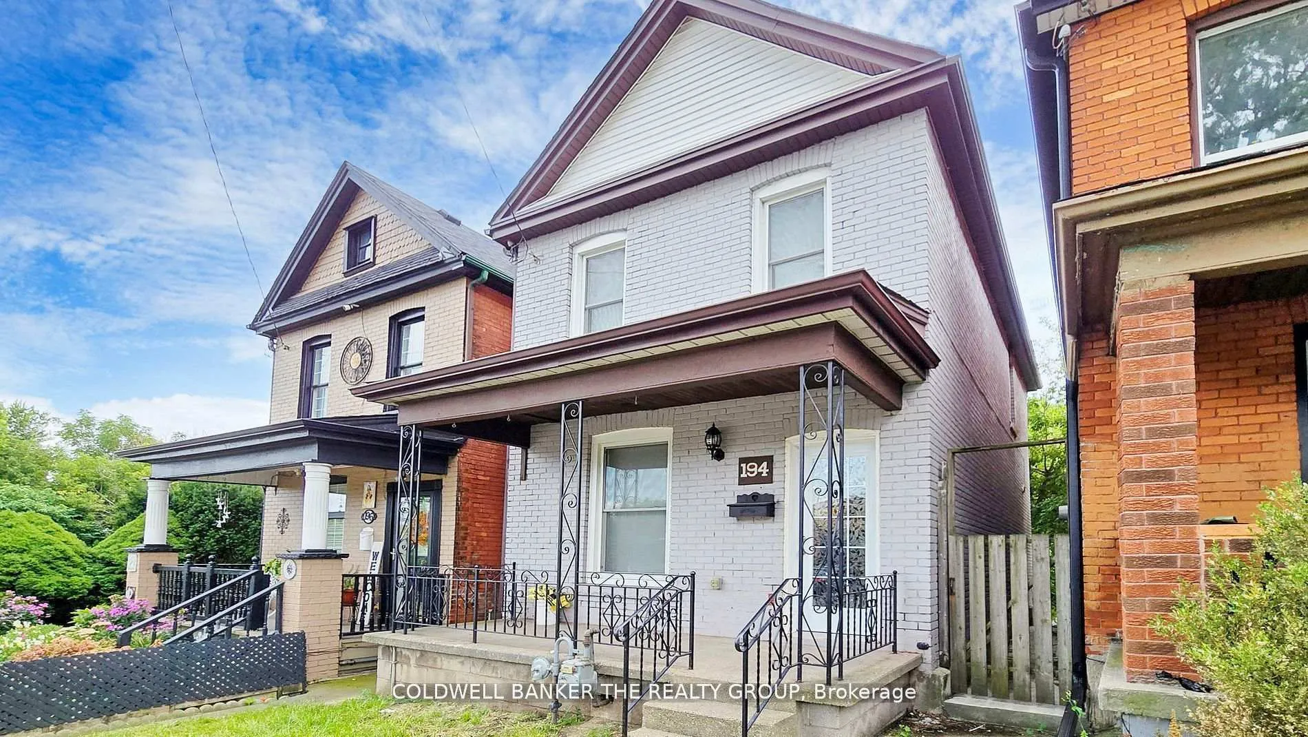 Photo 3 of 194 Simcoe Street E, Hamilton, North End — HOMEH
