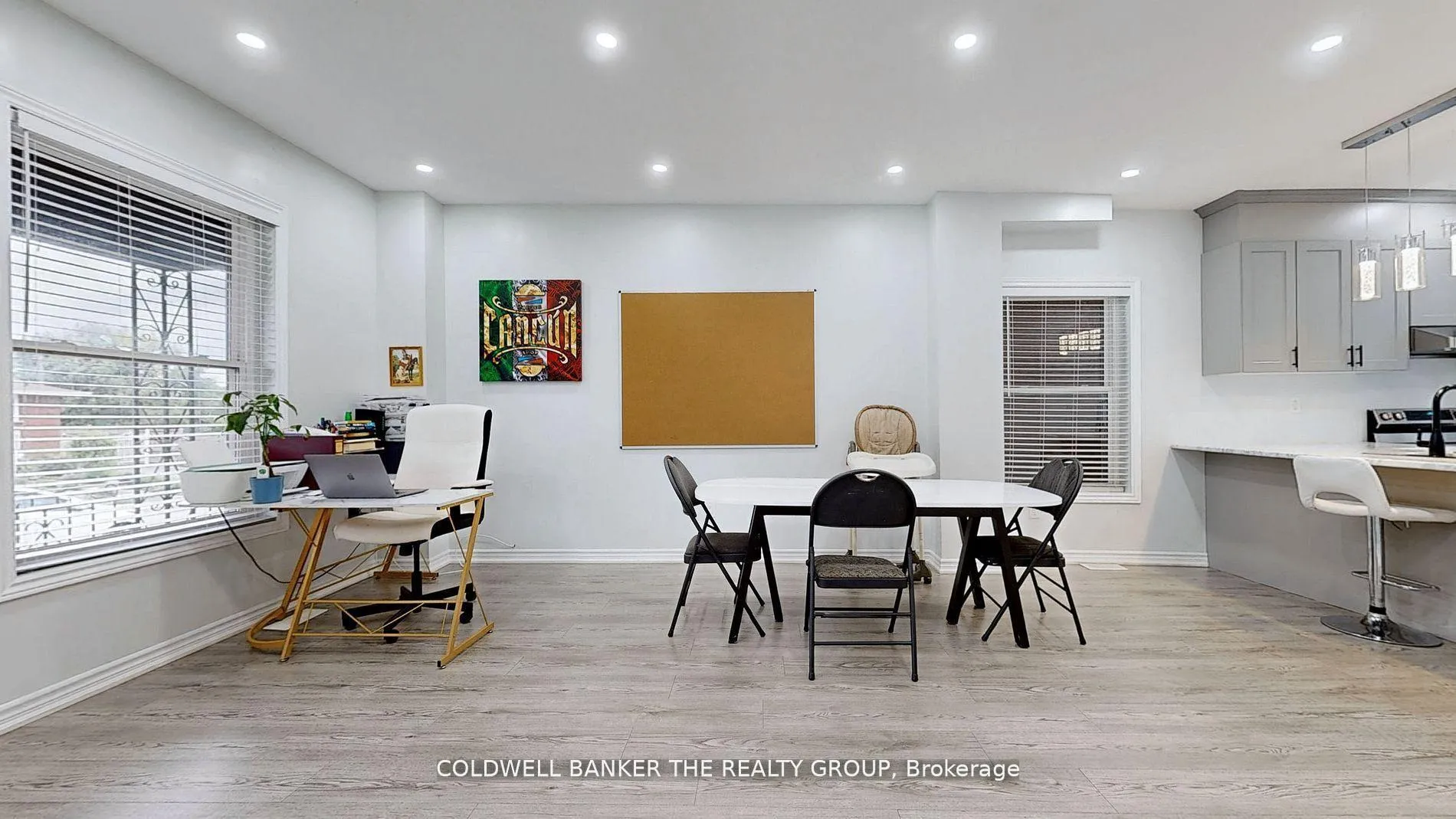 Photo 4 of 194 Simcoe Street E, Hamilton, North End — HOMEH
