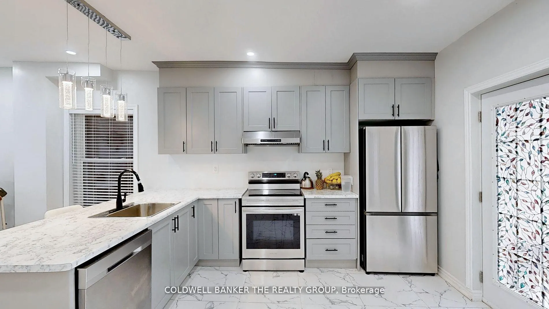 Photo 12 of 194 Simcoe Street E, Hamilton, North End — HOMEH