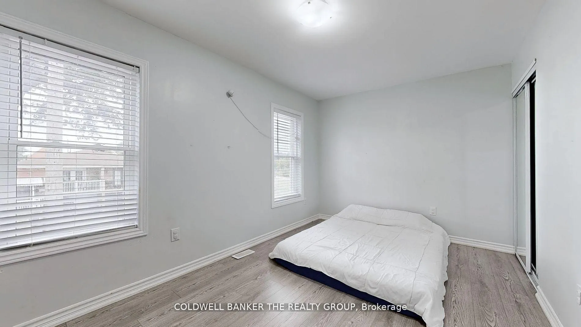 Photo 16 of 194 Simcoe Street E, Hamilton, North End — HOMEH