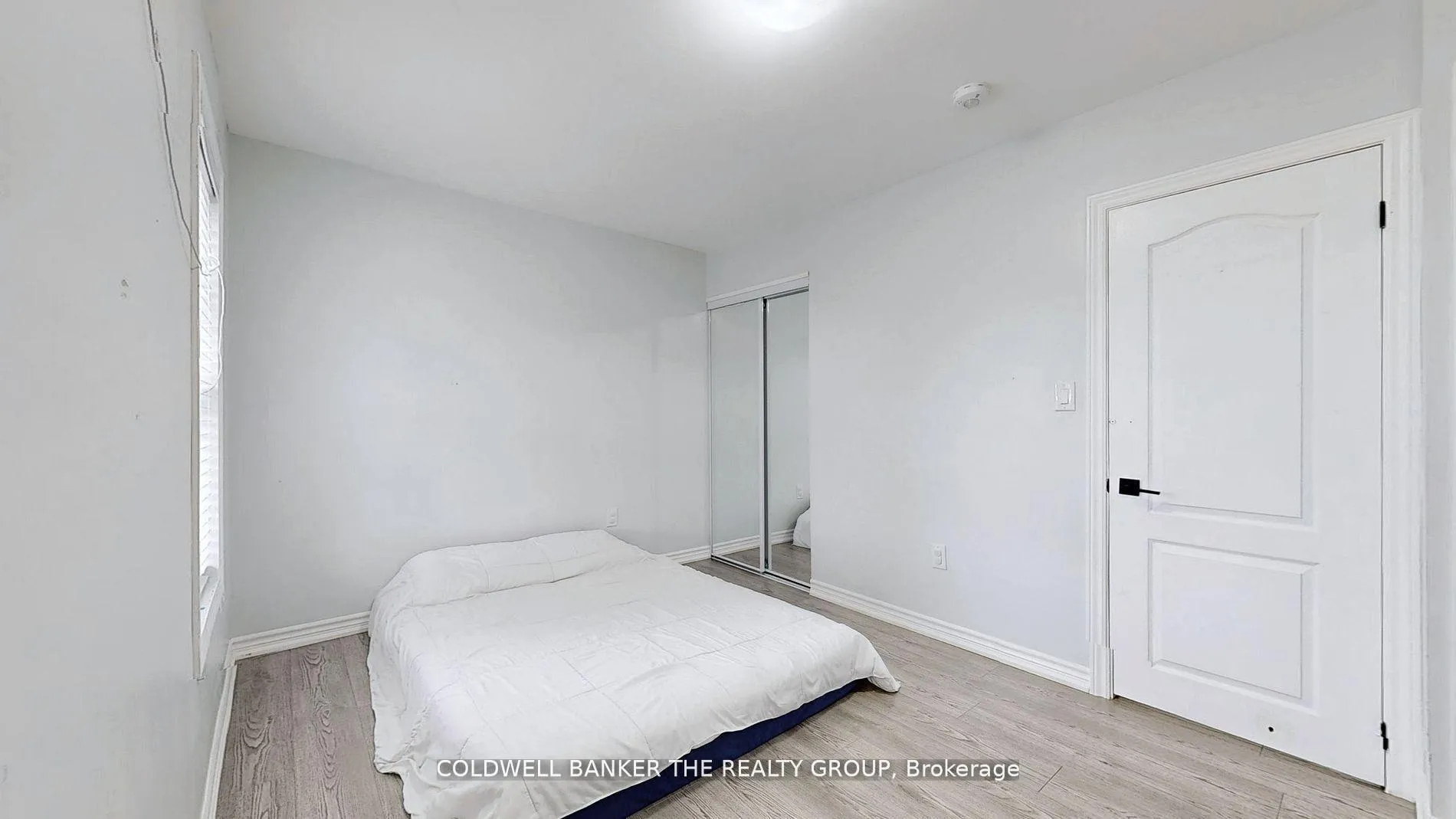 Photo 17 of 194 Simcoe Street E, Hamilton, North End — HOMEH