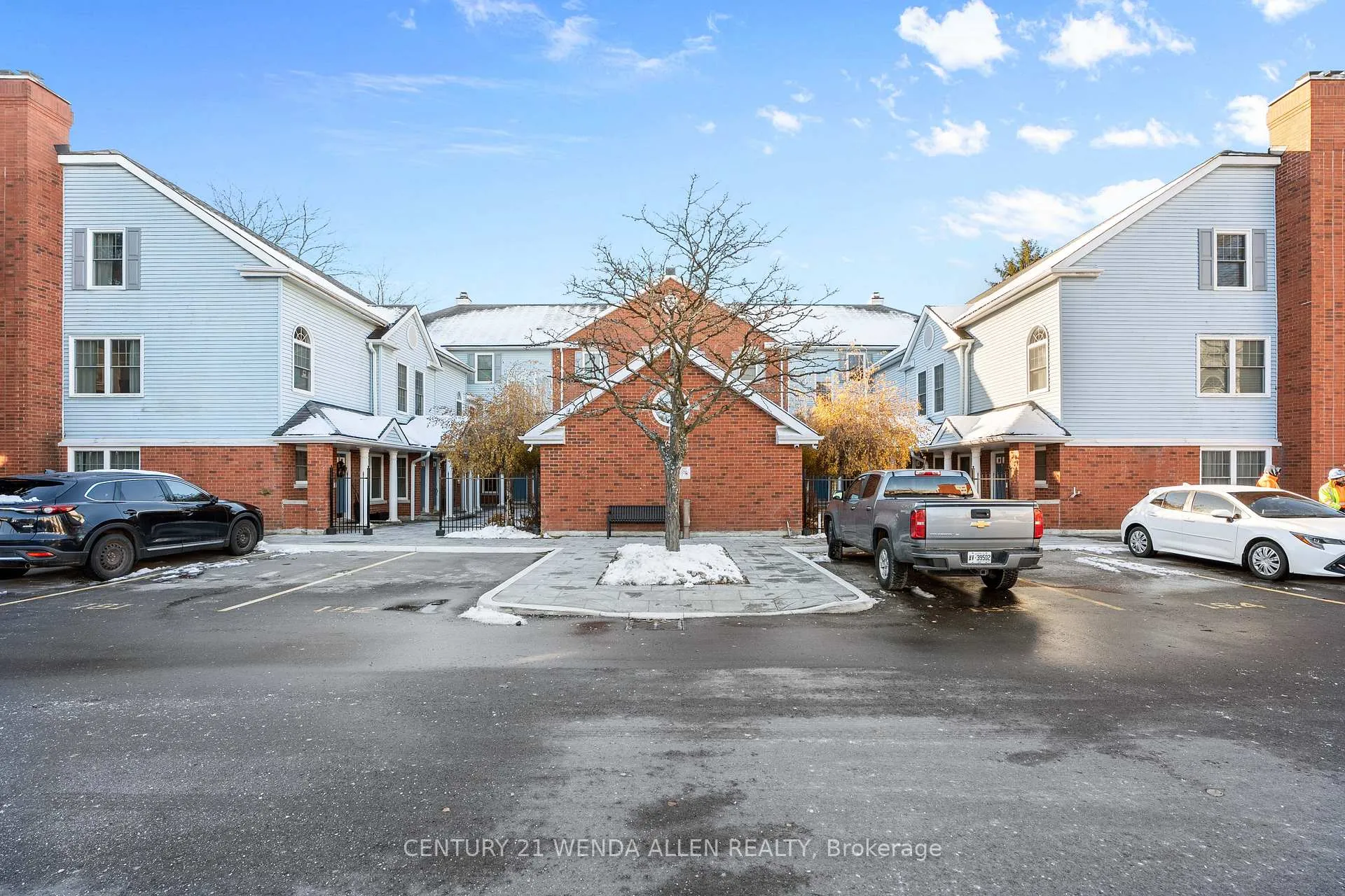Photo 2 of Unit I-15, 1659 Nash Road, Clarington, Courtice — HOMEH