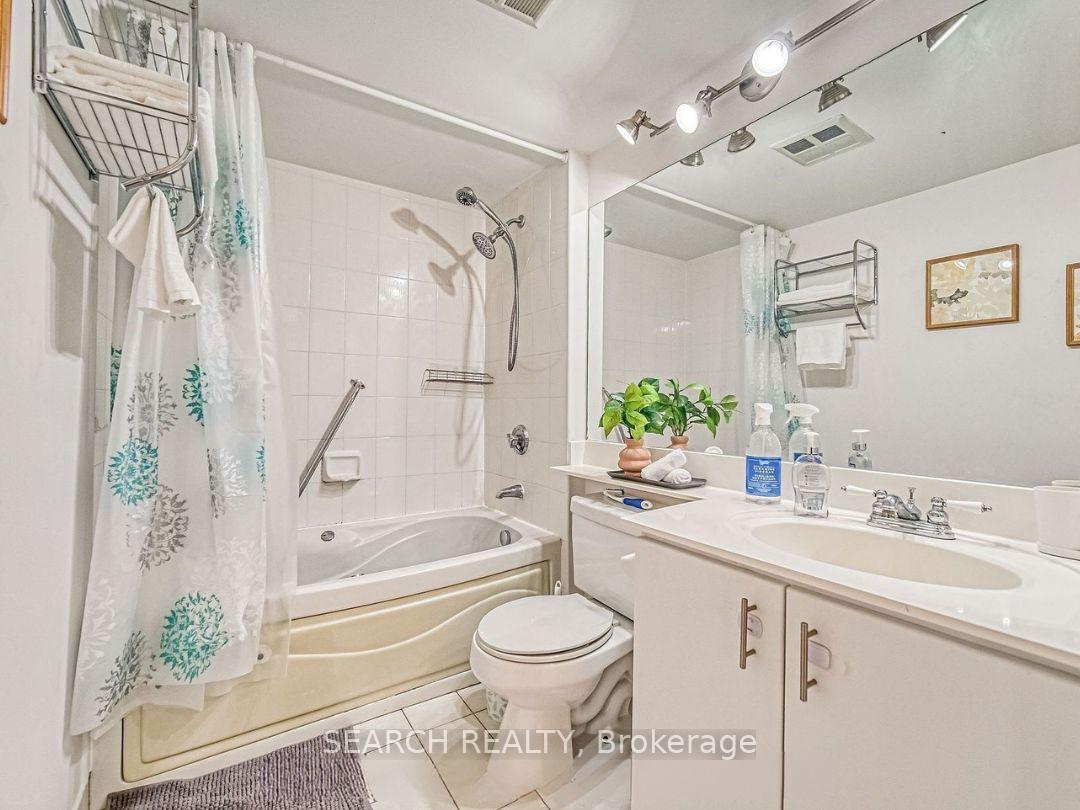 Photo 13 of Unit 305, 88 Corporate Drive, Scarborough, Woburn — HOMEH