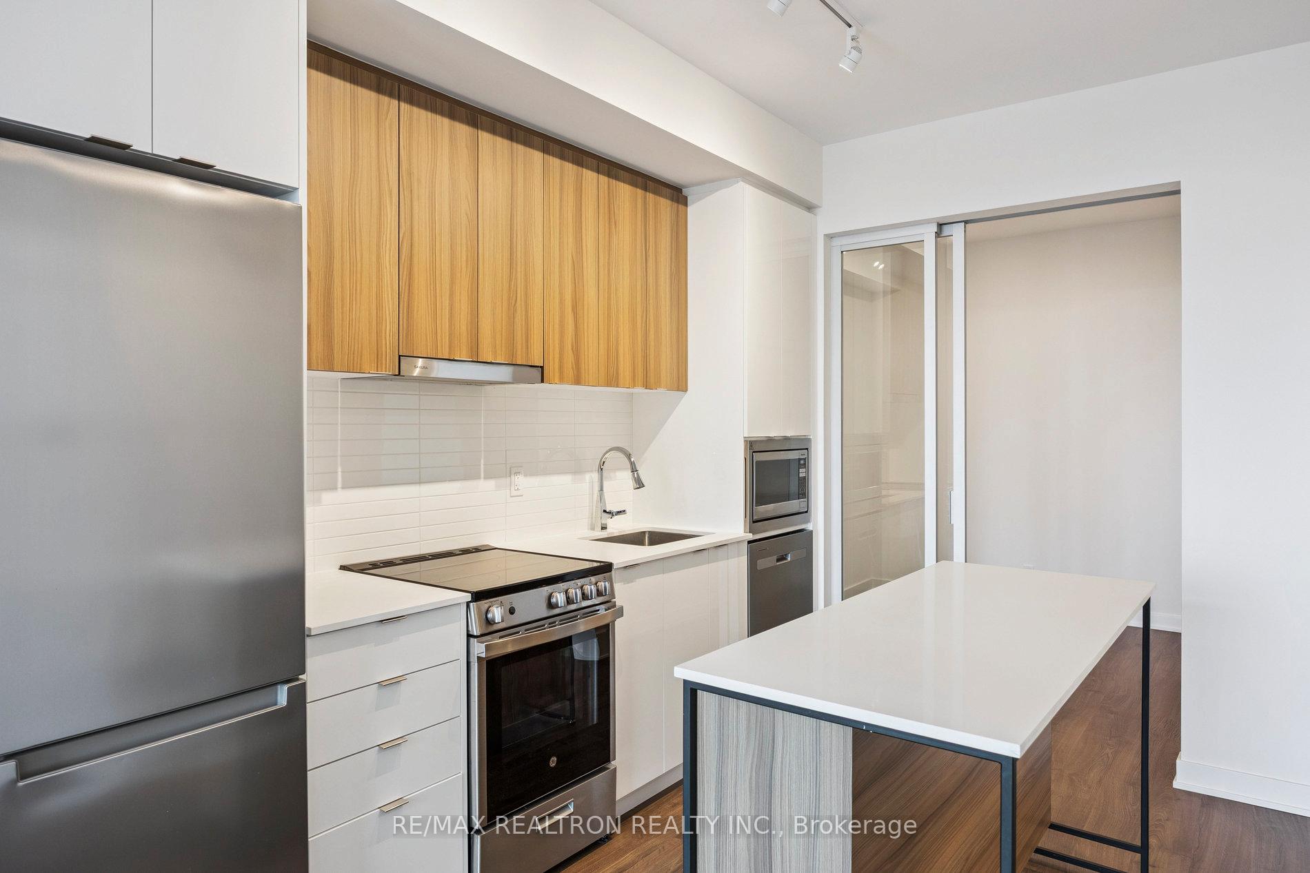 Photo 18 of Unit 2109, 50 Upper Mall Way, Vaughan, Brownridge — HOMEH
