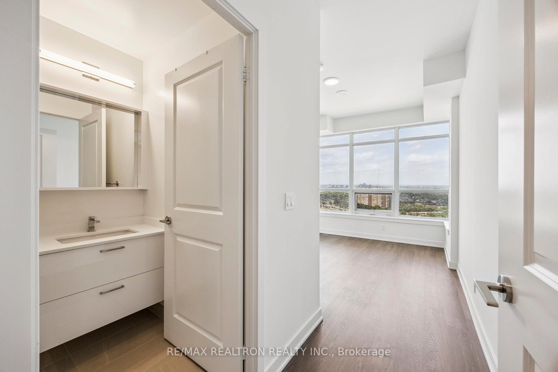 Photo 24 of Unit 2109, 50 Upper Mall Way, Vaughan, Brownridge — HOMEH