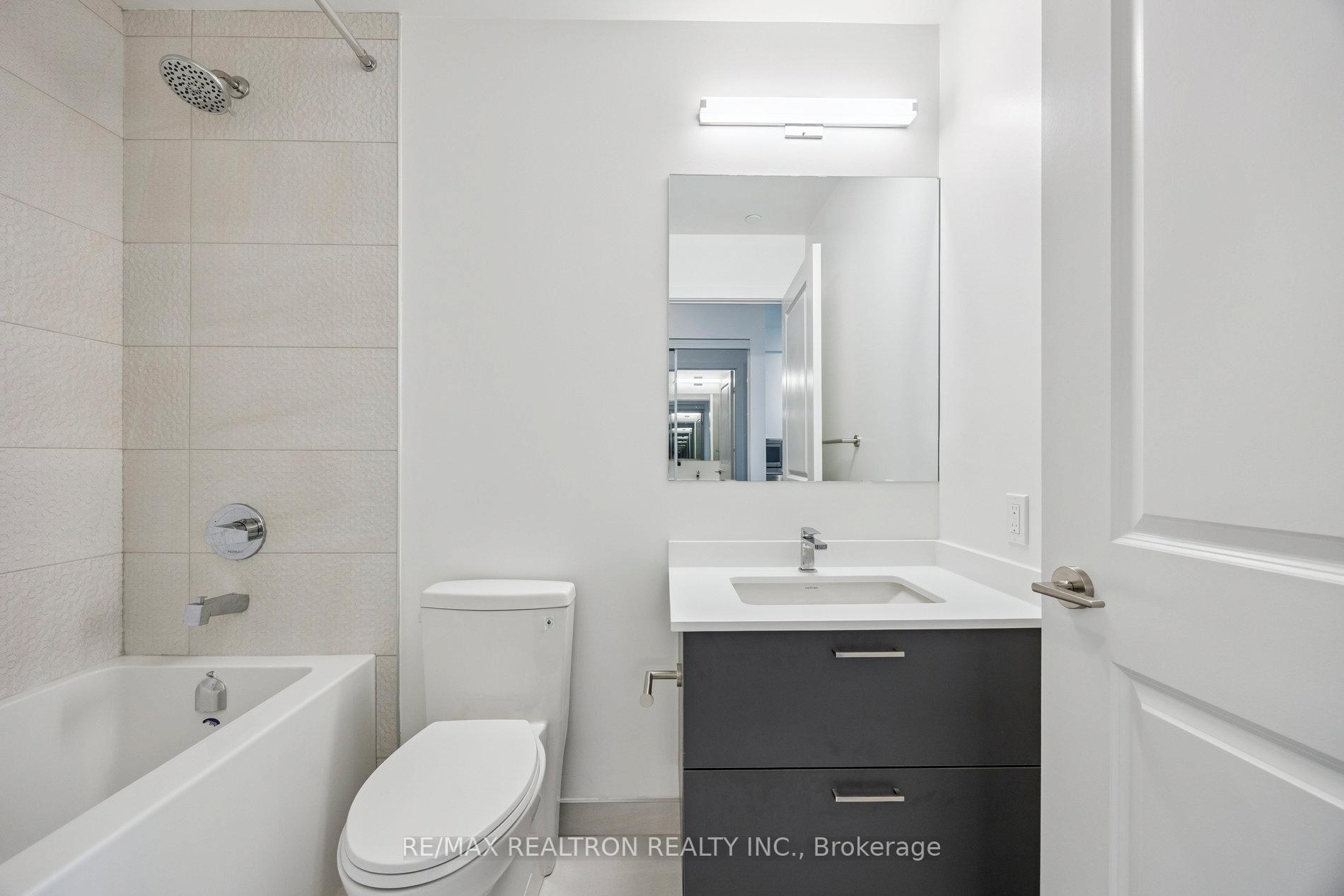 Photo 31 of Unit 2109, 50 Upper Mall Way, Vaughan, Brownridge — HOMEH